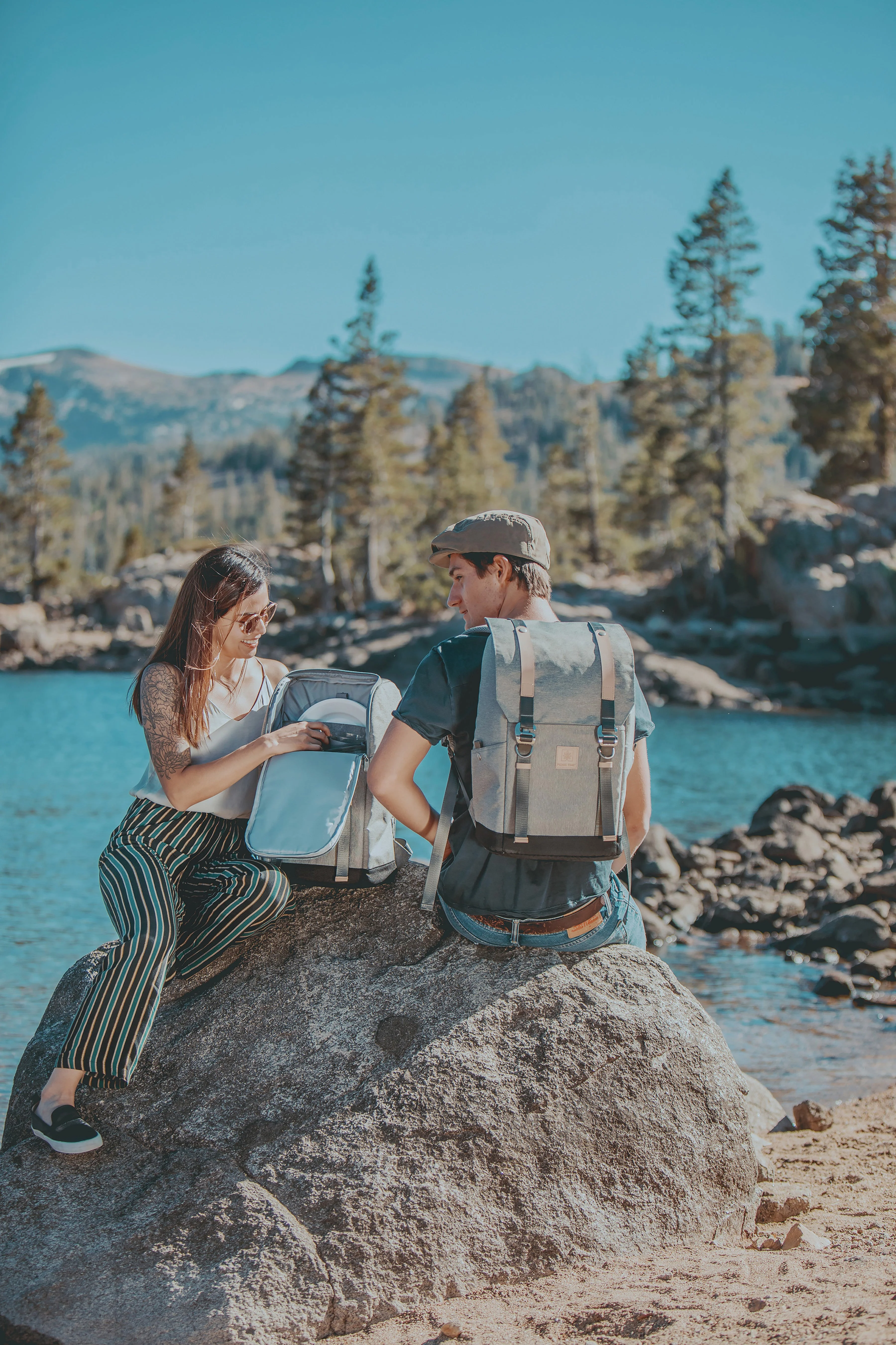 PT-Frontier Picnic Backpack - Image 15