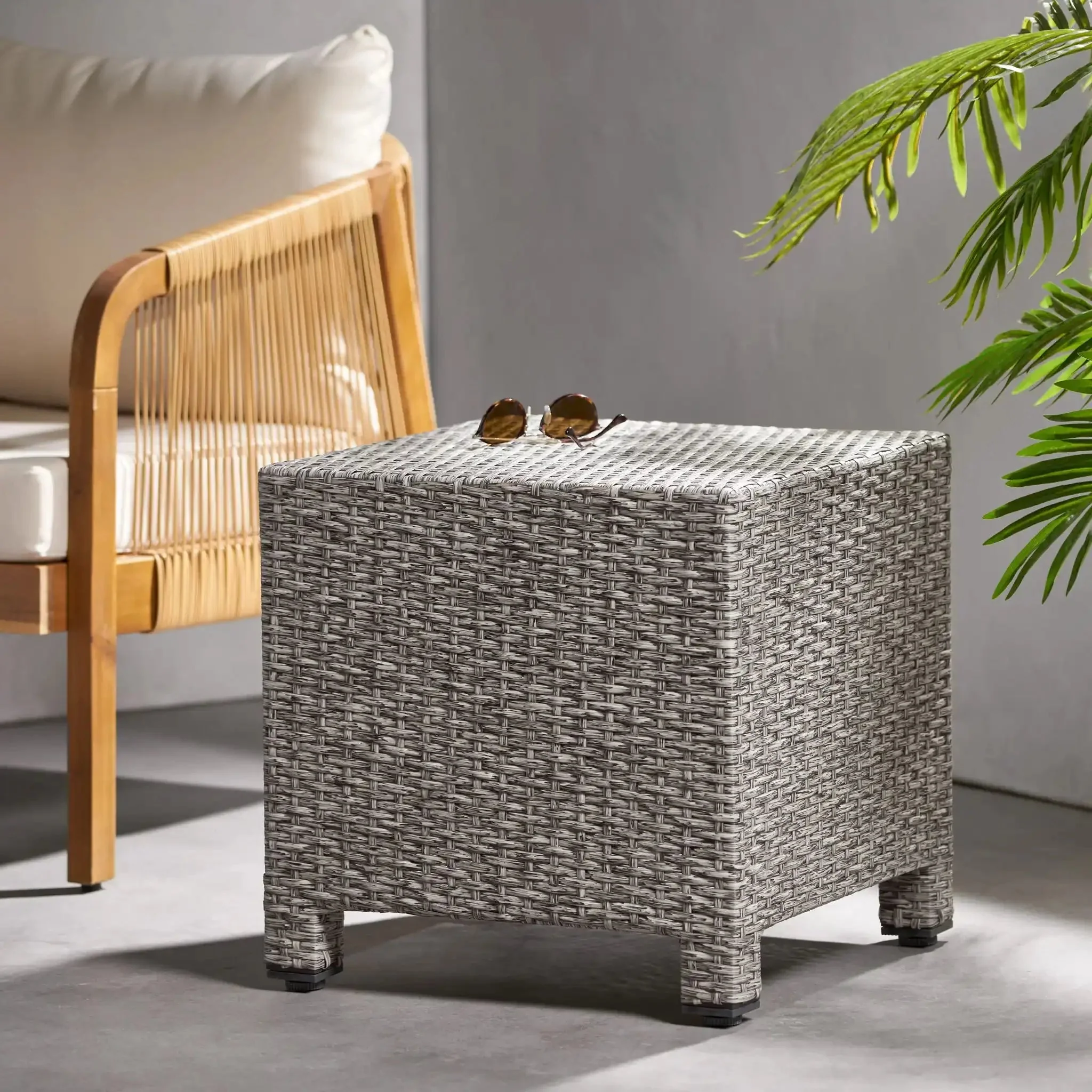 Puerta - Minimalist Style Accent Table - Image 10