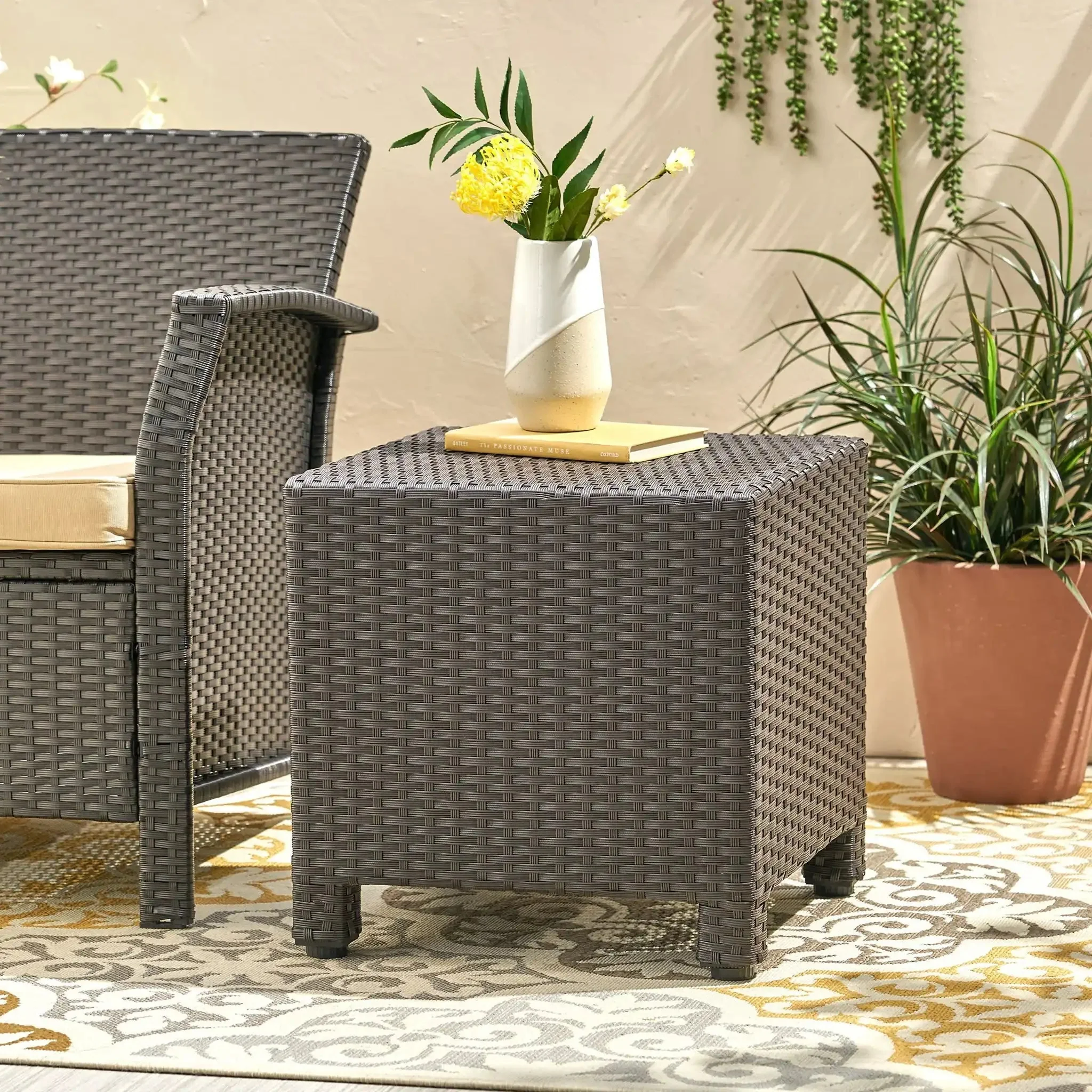 Puerta - Minimalist Style Accent Table - Image 11