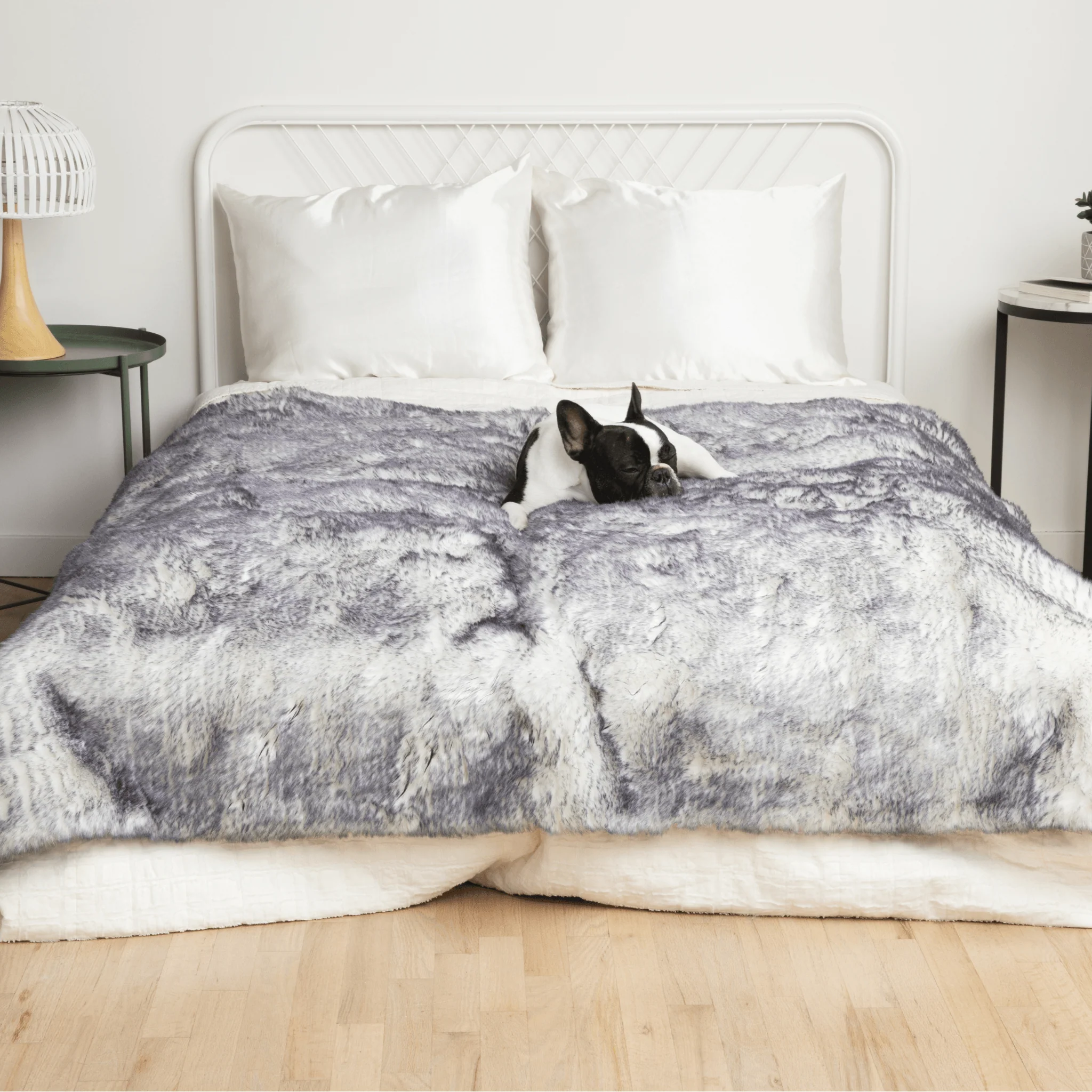 PupProtector™ Luxe Waterproof Faux Fur Blanket - Ultra Plush Arctic Fox - Image 13