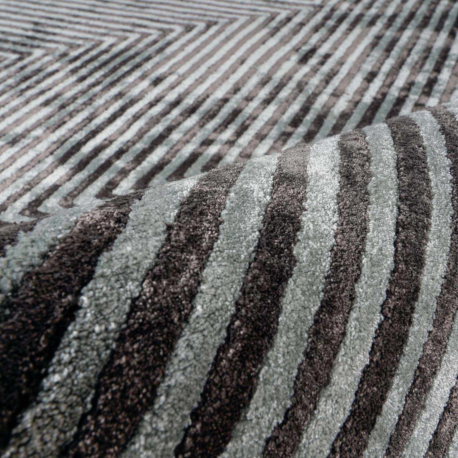 Quartz Patterned Sheen Gray/Green Viscose Rug - Image 4