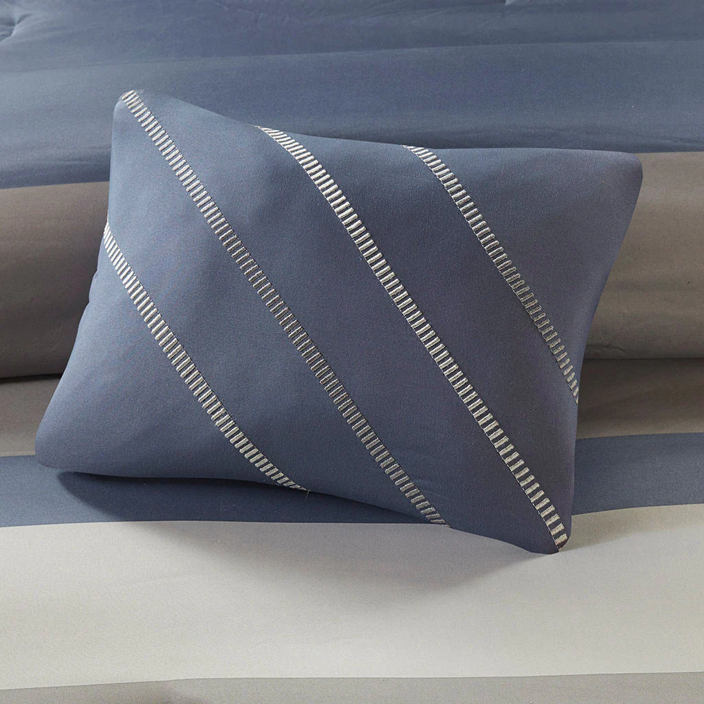 Queen Striped Comforter Set with Bed Sheets - Image 13