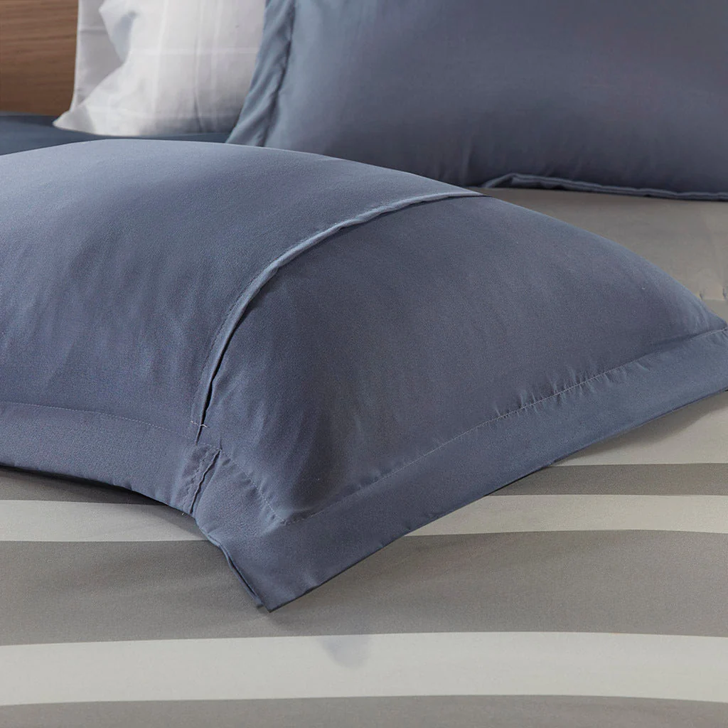 Queen Striped Comforter Set with Bed Sheets - Image 16