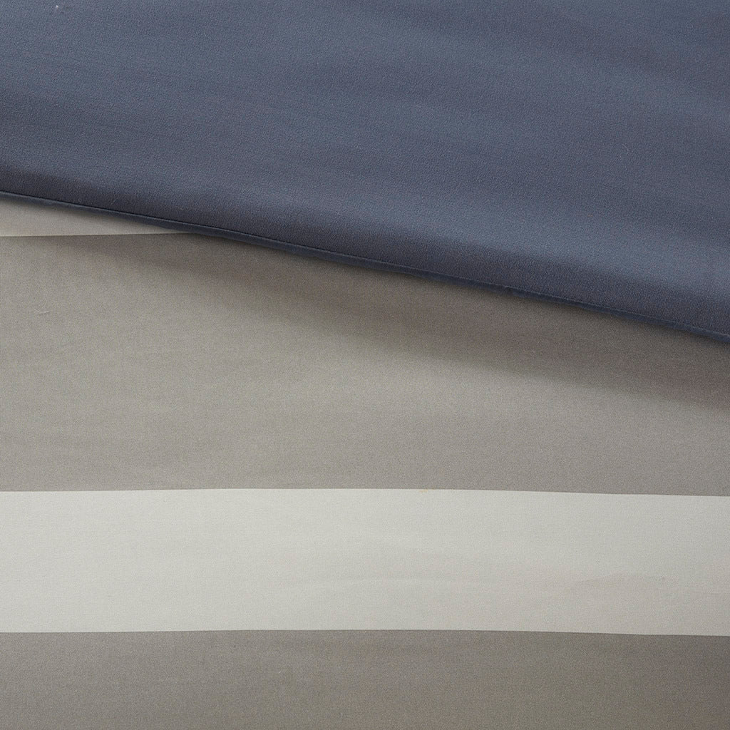Queen Striped Comforter Set with Bed Sheets - Image 5