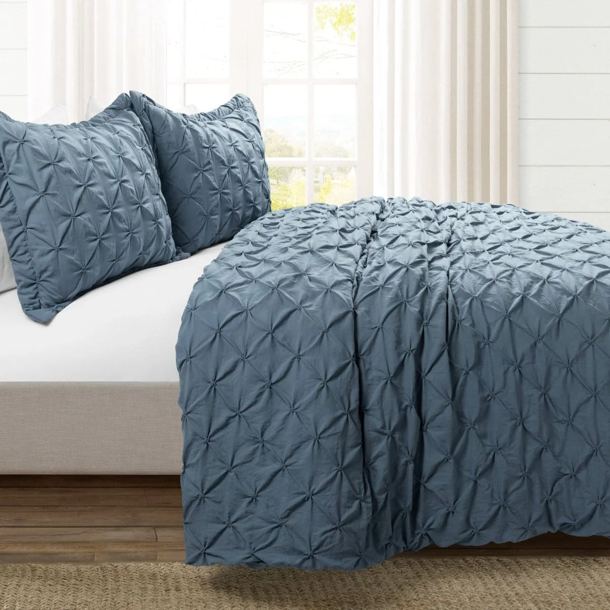 Ravello Pintuck 3 Piece Duvet Cover Set - Image 6