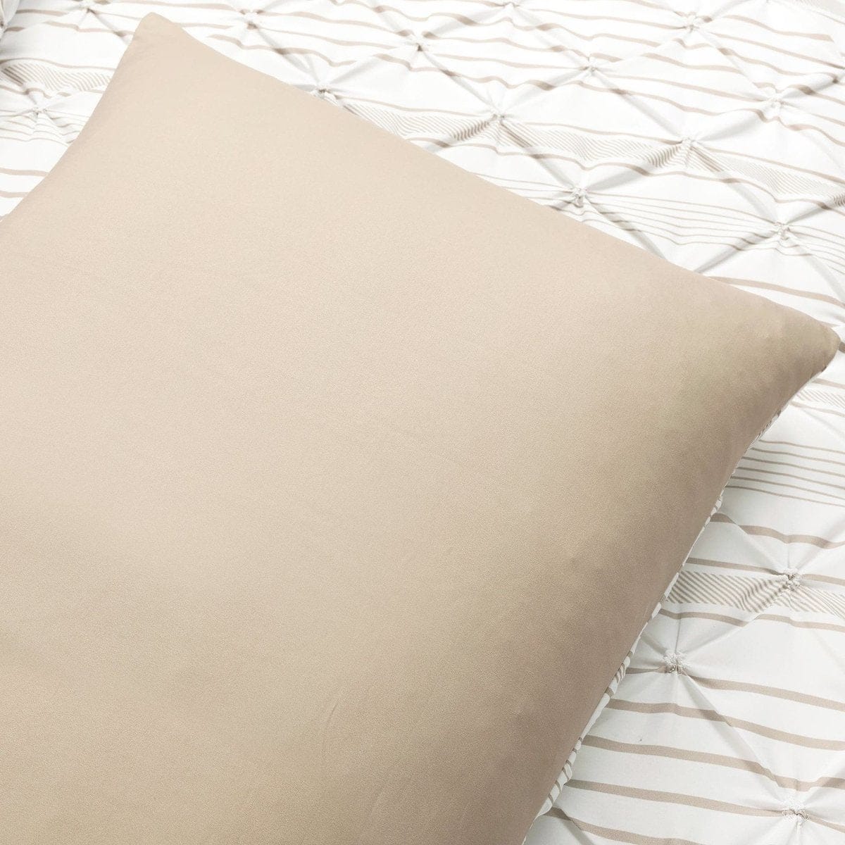Ravello Pintuck Stripe 5 Piece Comforter Set - Image 23