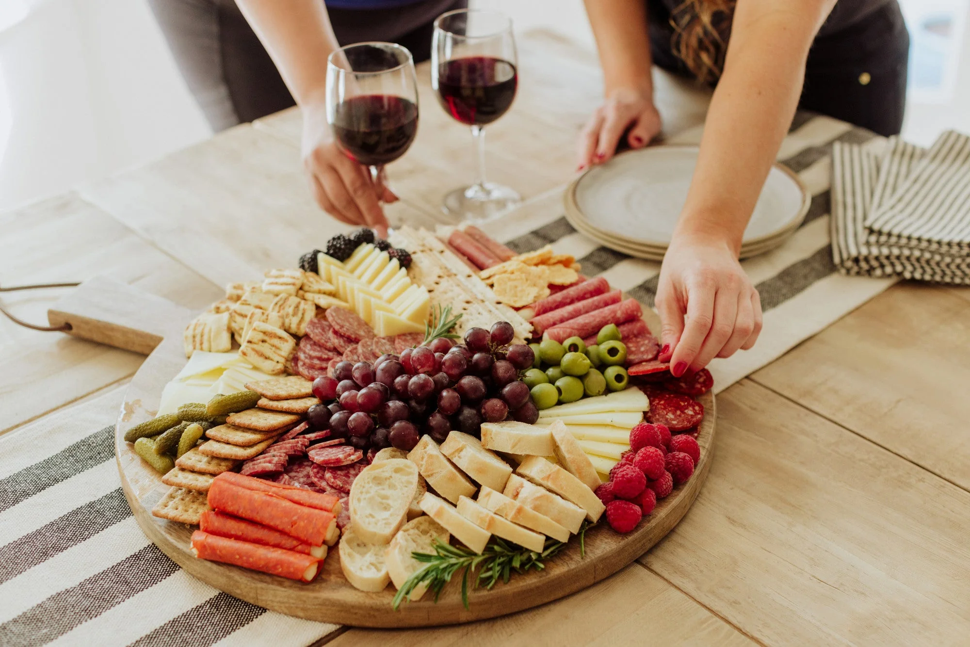 Ravi Round Charcuterie Board - Image 4