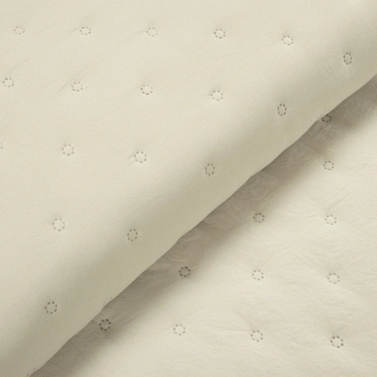 Reyna Ruffle Reversible Oversized 3 Piece Quilt Set - Image 12