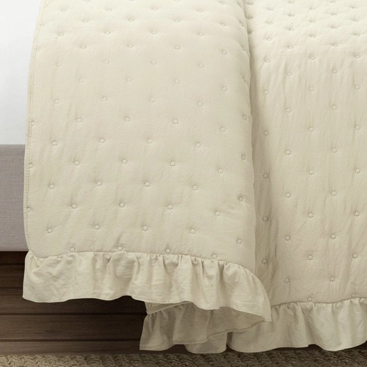 Reyna Ruffle Reversible Oversized 3 Piece Quilt Set - Image 14
