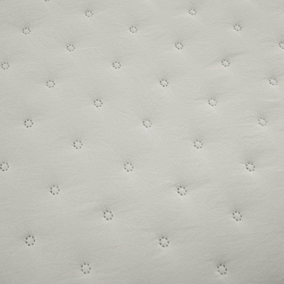 Reyna Ruffle Reversible Oversized 3 Piece Quilt Set - Image 5