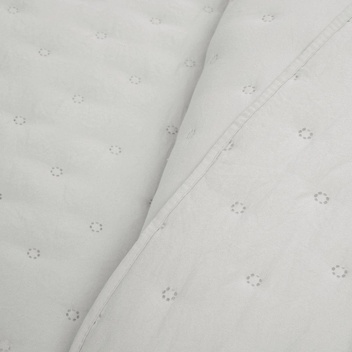 Reyna Ruffle Reversible Oversized 3 Piece Quilt Set - Image 9