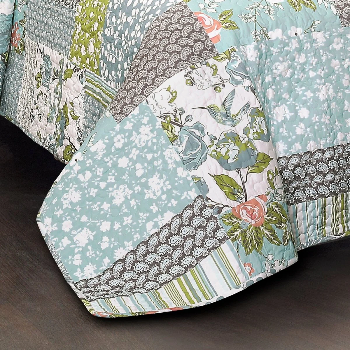 Roesser Quilt 3 Piece Set - Image 3