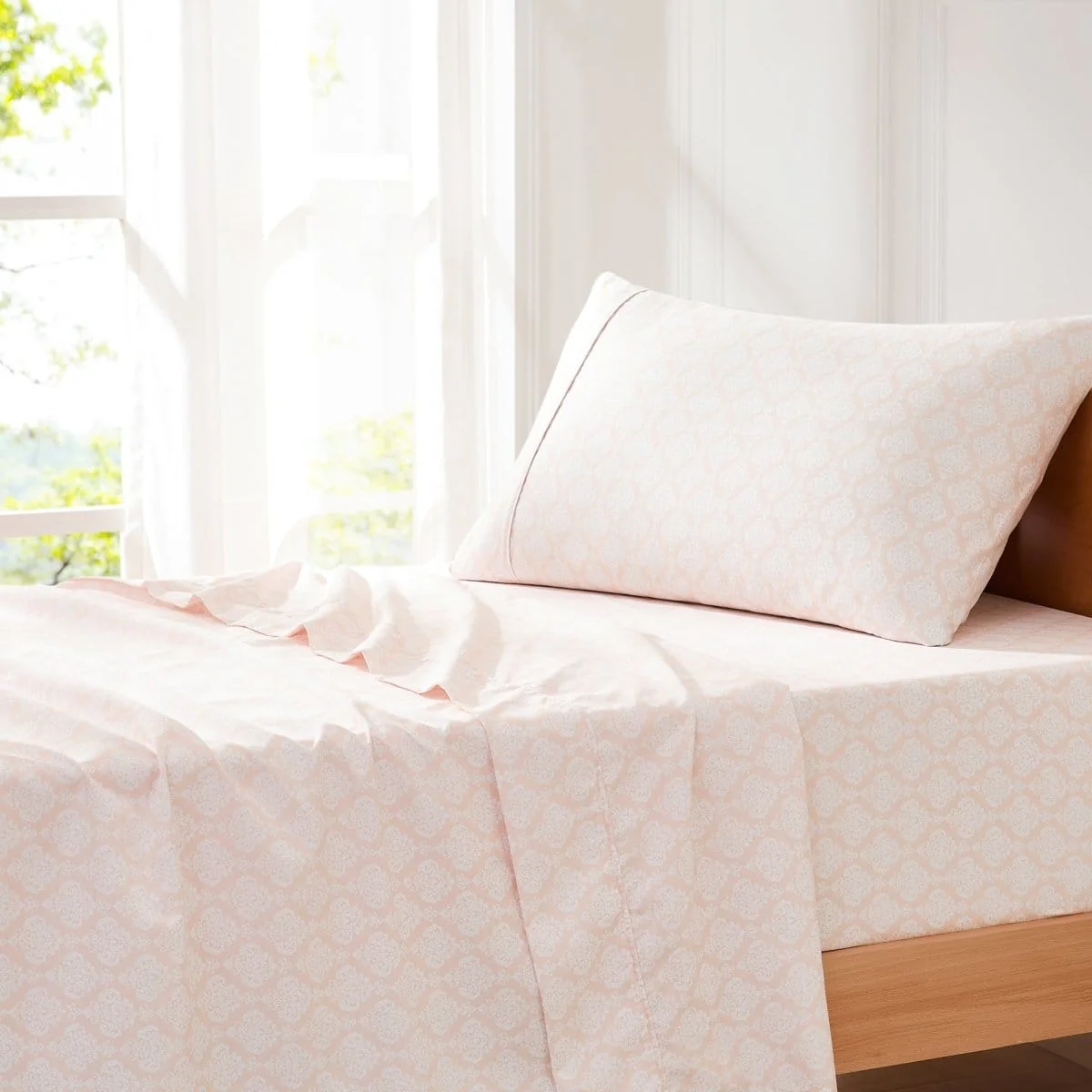 Romer Damask Sheet Set - Image 4