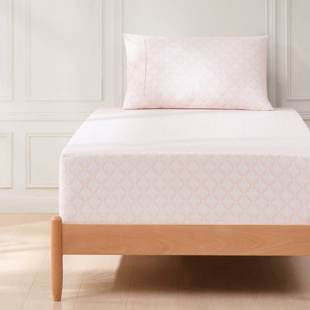 Romer Damask Sheet Set - Image 9