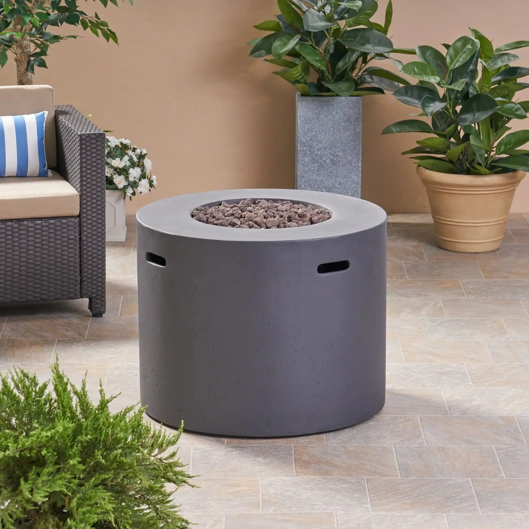Round Iron Fire Pit With 40,000 BTU - Image 13