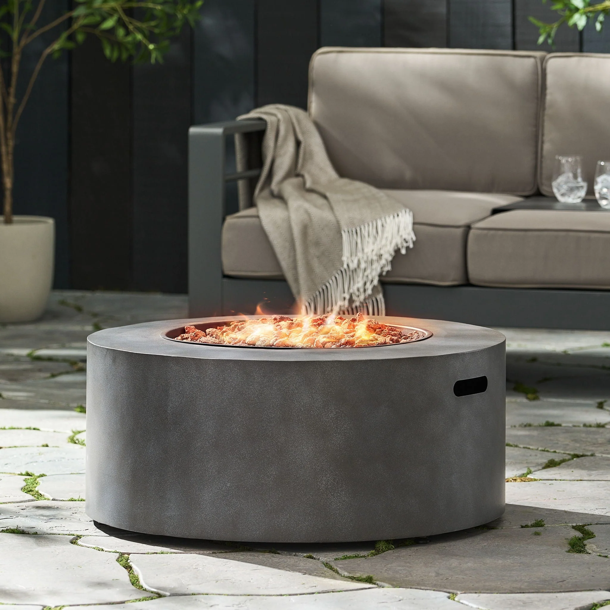 Round Iron Fire Pit With 40,000 BTU - Image 15