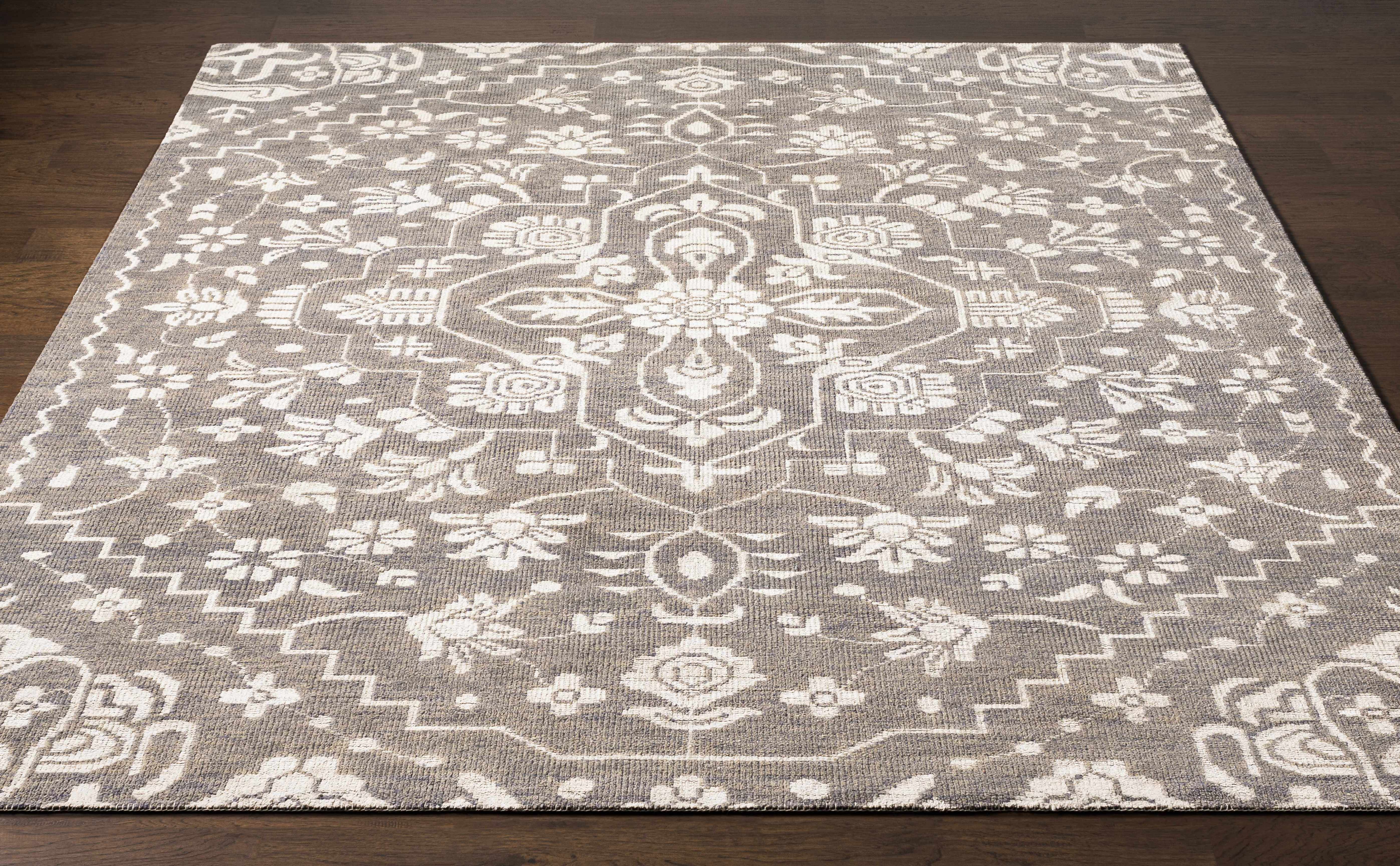 Roxobel Clearance Rug - Clearance - Image 4