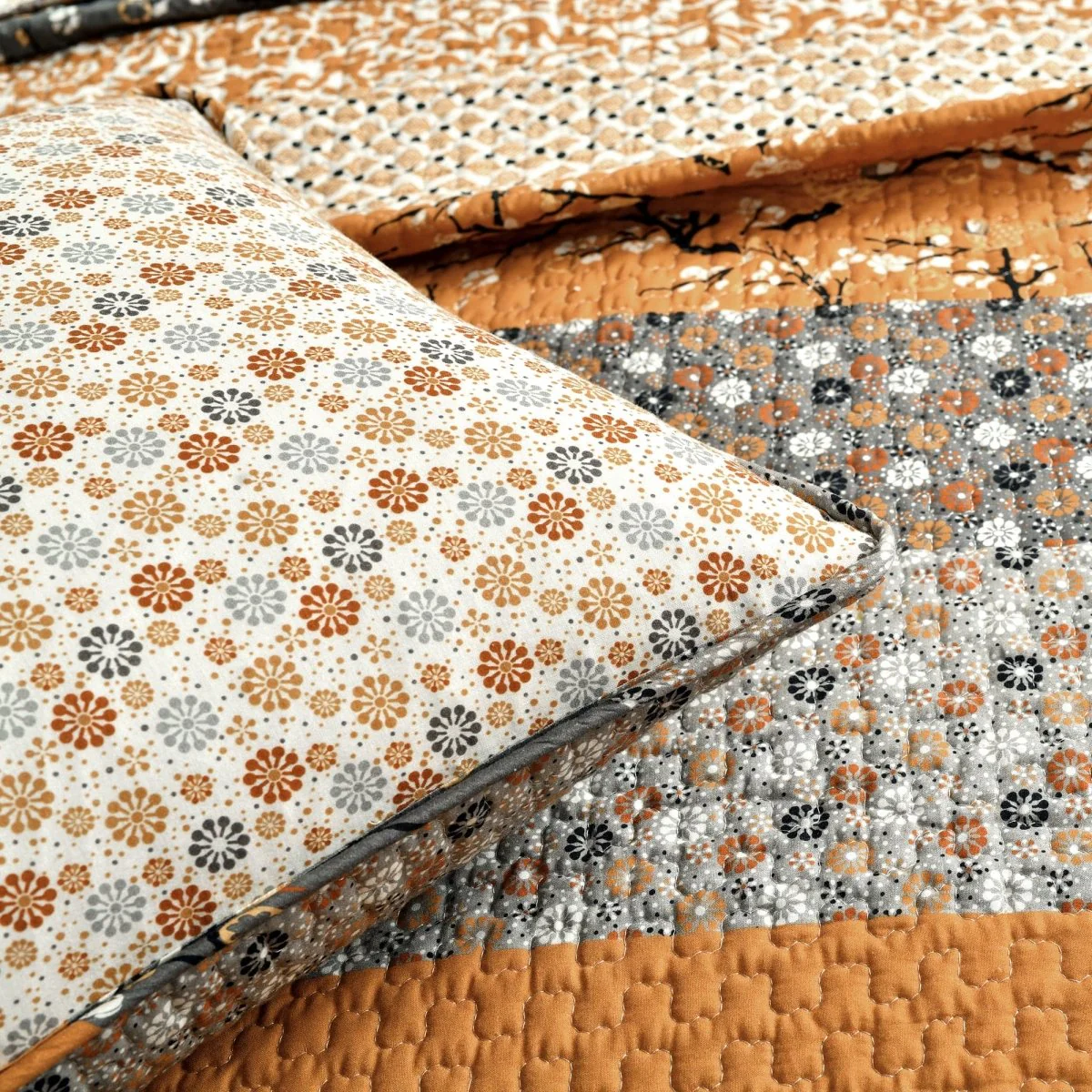 Royal Empire Quilt Set - Image 18