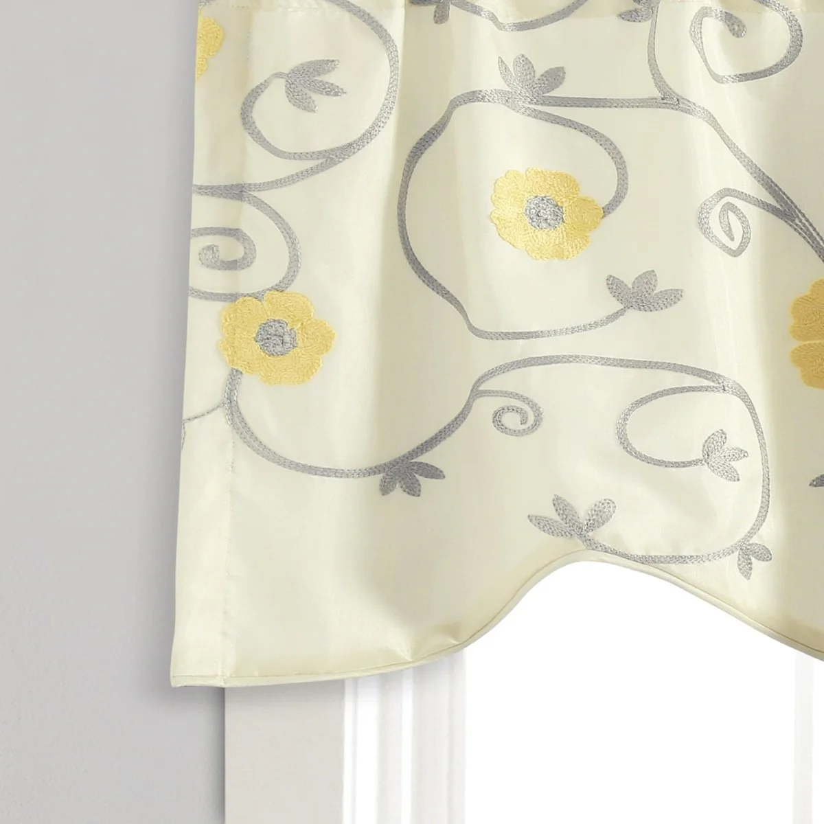 Royal Garden Valance - Image 13