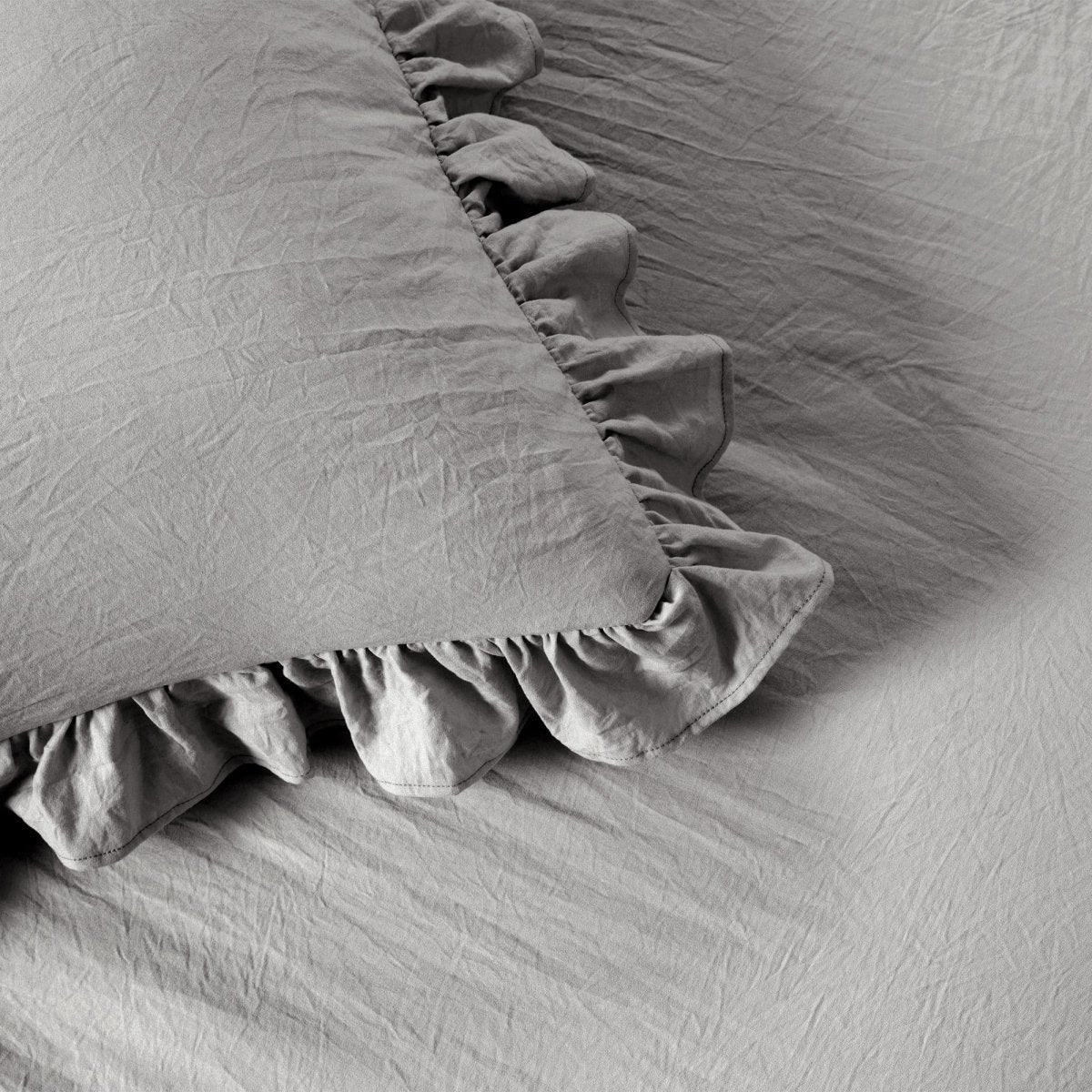 Ruffle Skirt Bedspread Set - Image 32