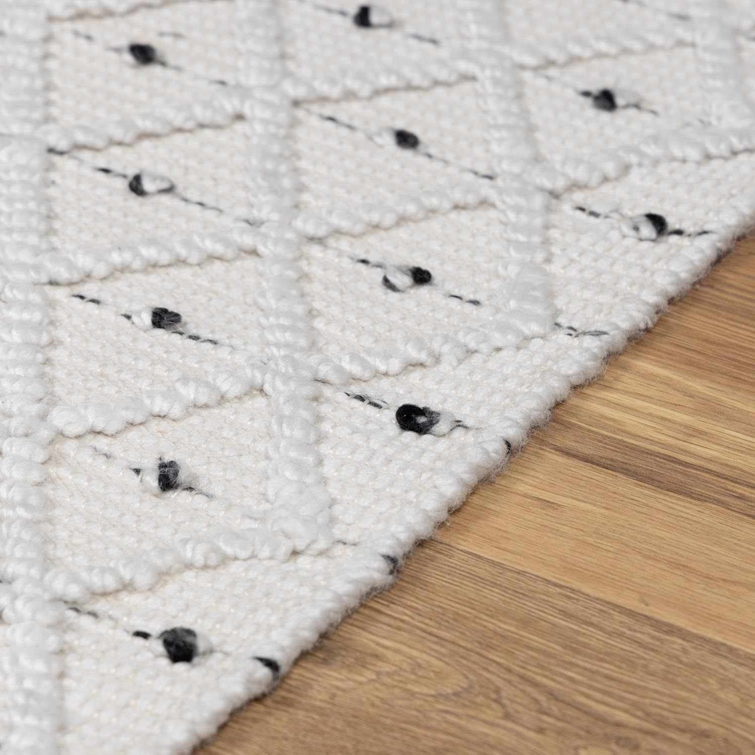 Sadleir Indoor & Outdoor Rug - Clearance - Image 10