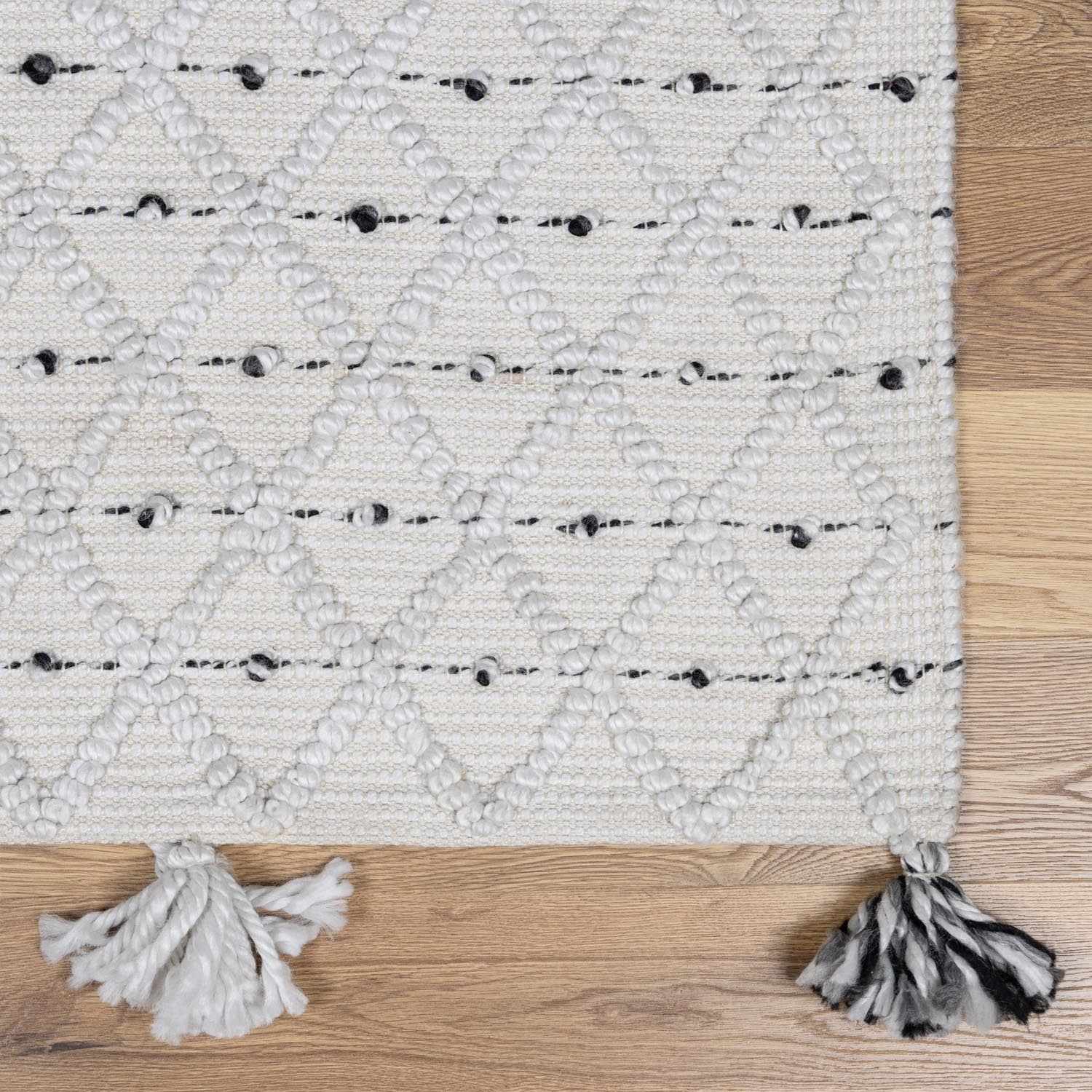 Sadleir Indoor & Outdoor Rug - Clearance - Image 7