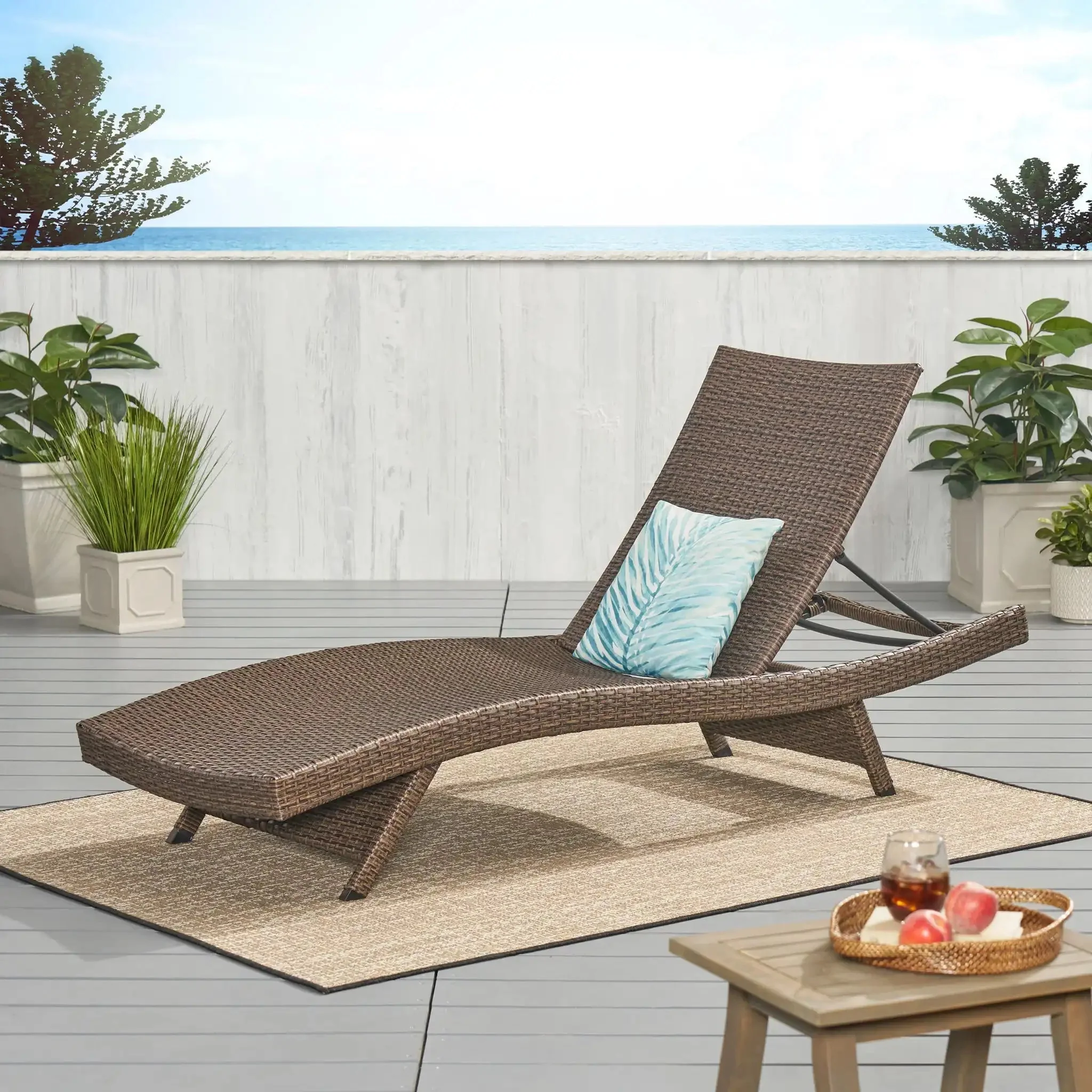 Salem - Chaise Lounge - Image 5