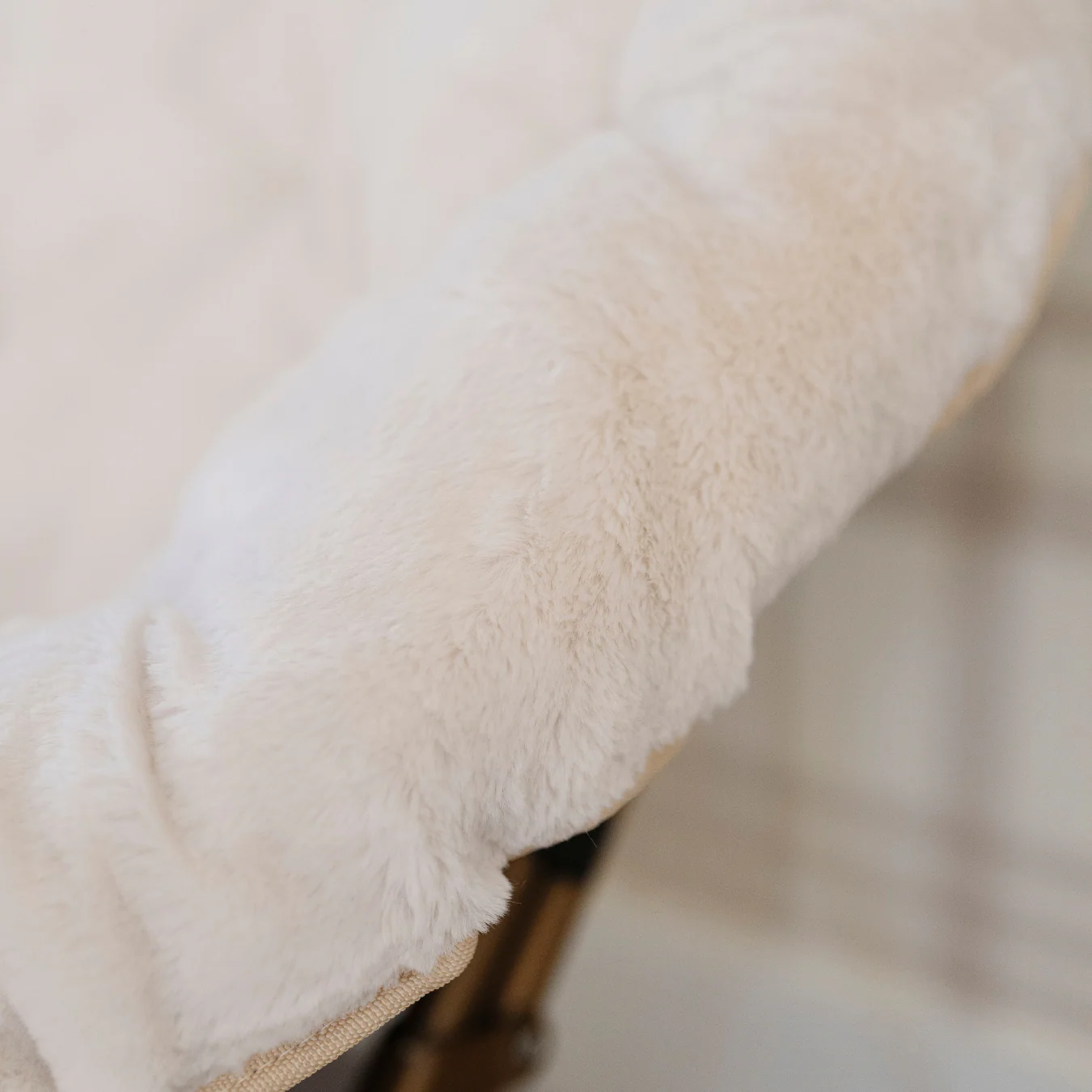 Saucer Chair Kids Chair with Faux Fur Cover - Image 3