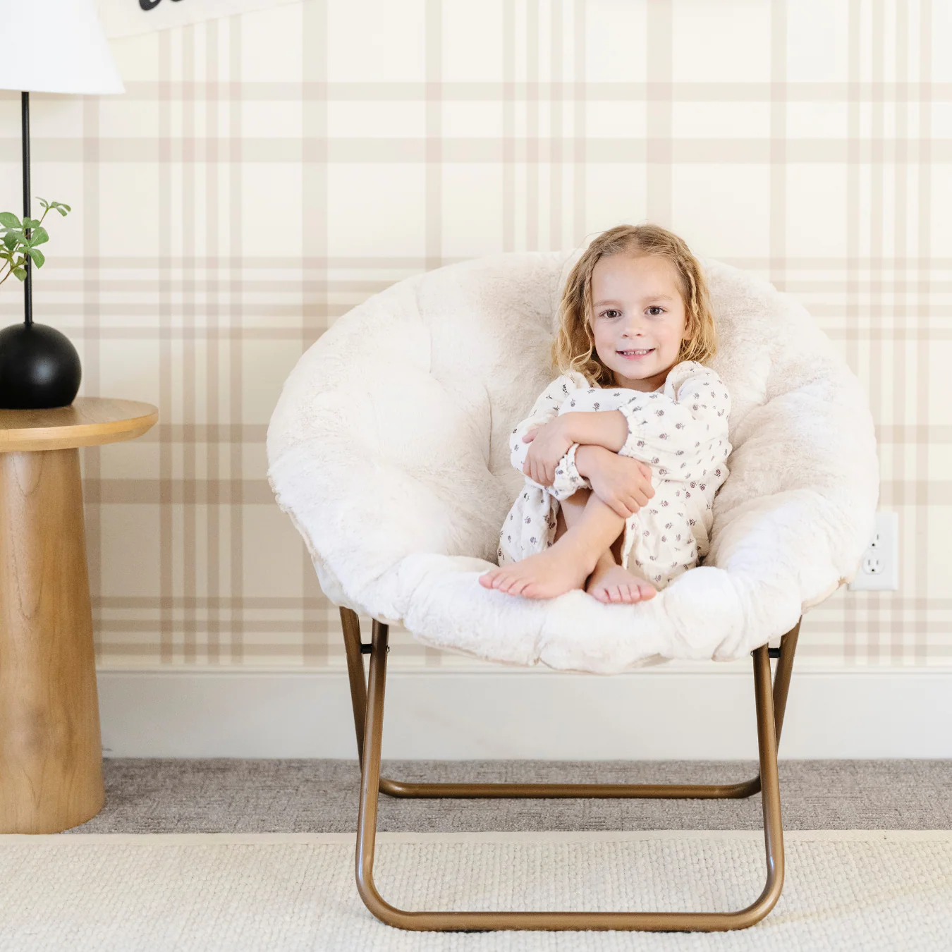 Saucer Chair Kids Chair with Faux Fur Cover - Image 6