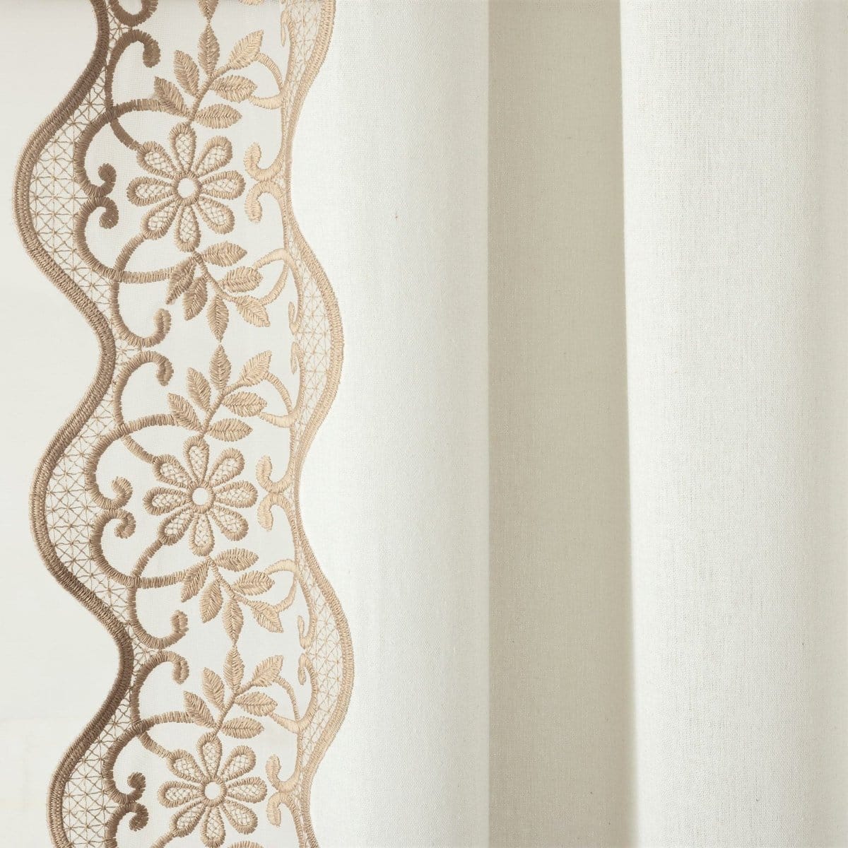 Scalloped Edge Lace Border Window Curtain Panel - Image 4