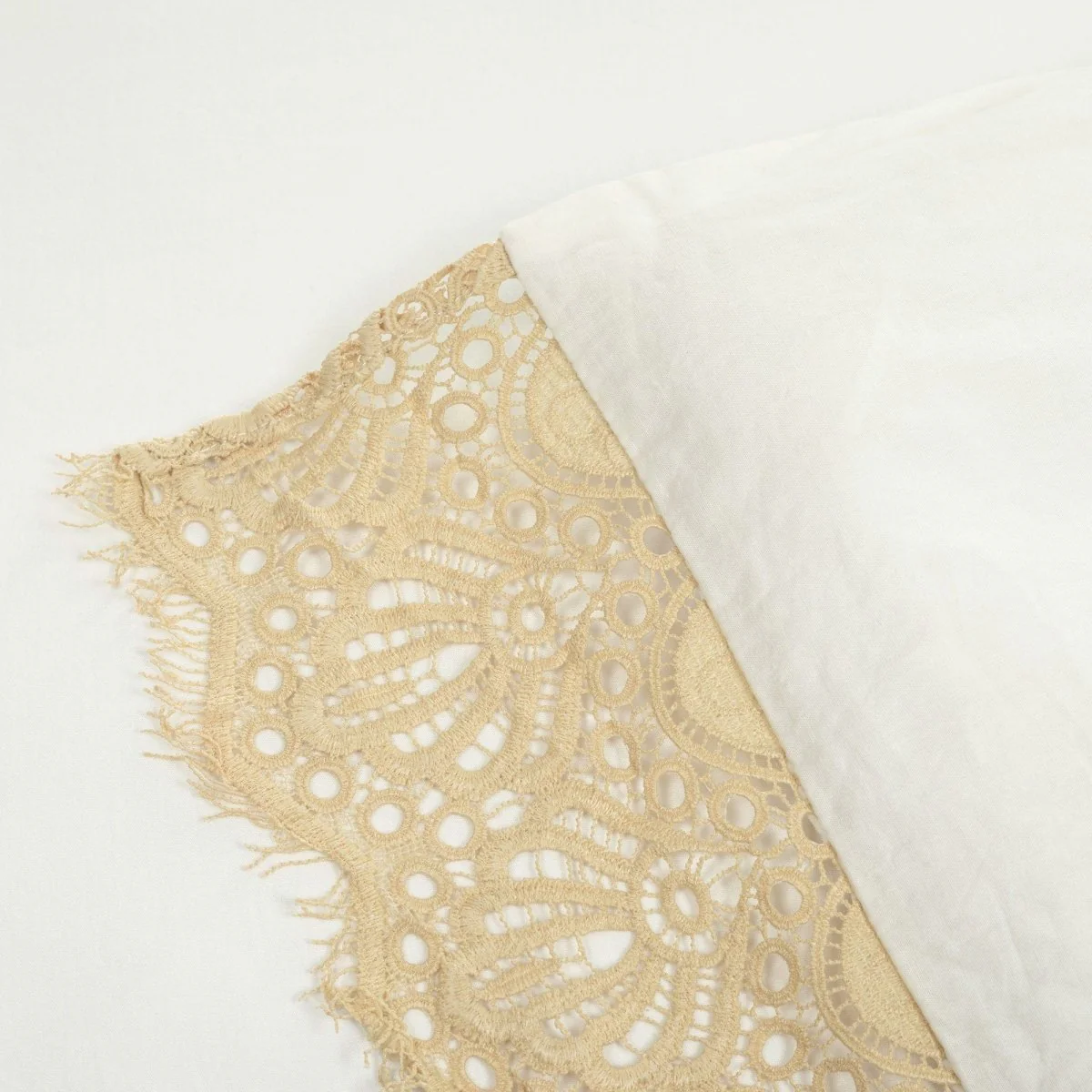Scalloped Lace Cotton Duvet Cover 3 Piece Set - Image 3