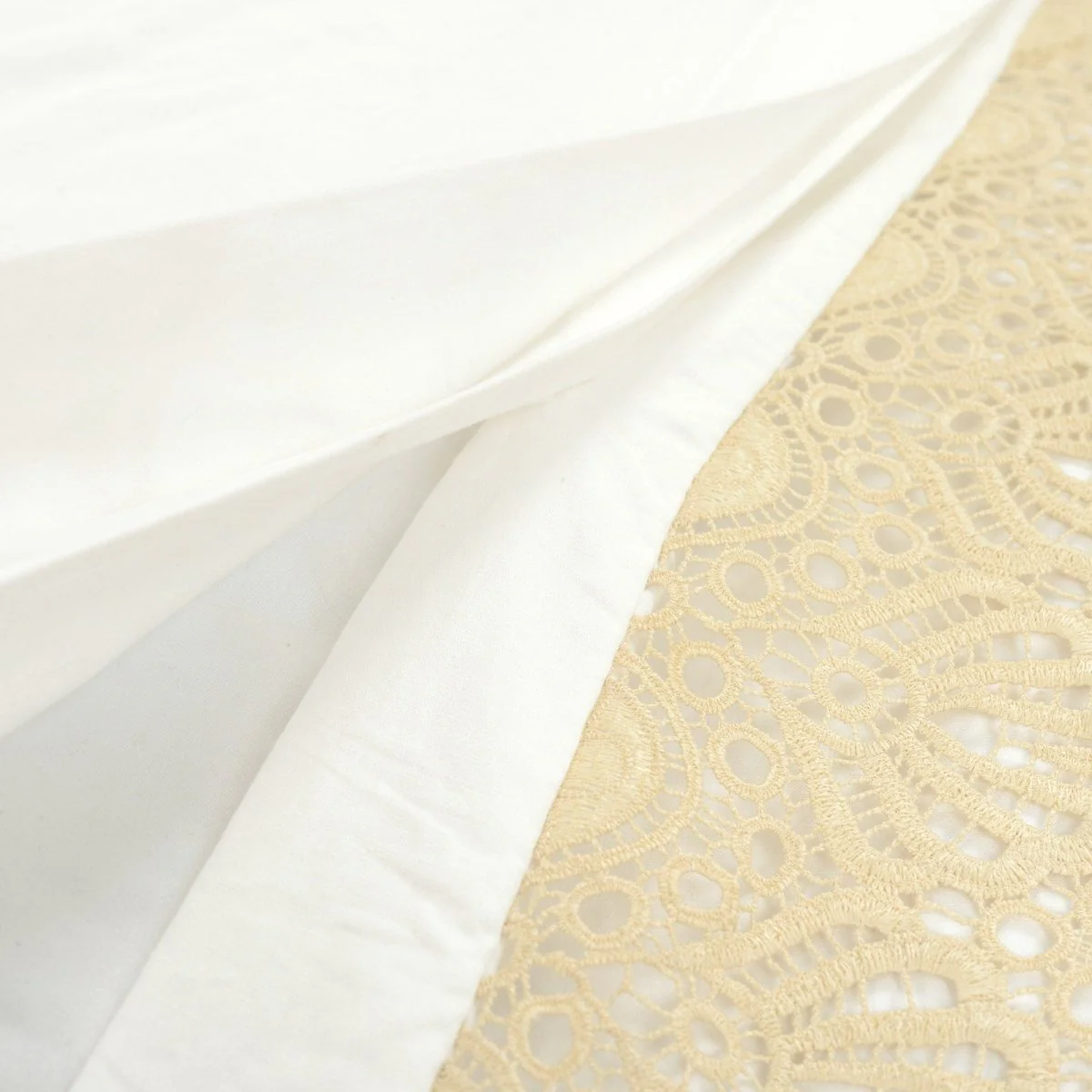 Scalloped Lace Cotton Duvet Cover 3 Piece Set - Image 5