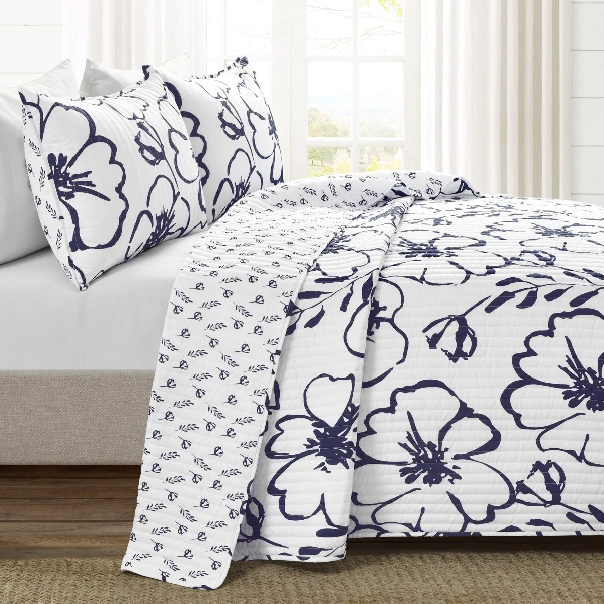 Scandinavian Floral Quilt 3 Piece Set - Image 8