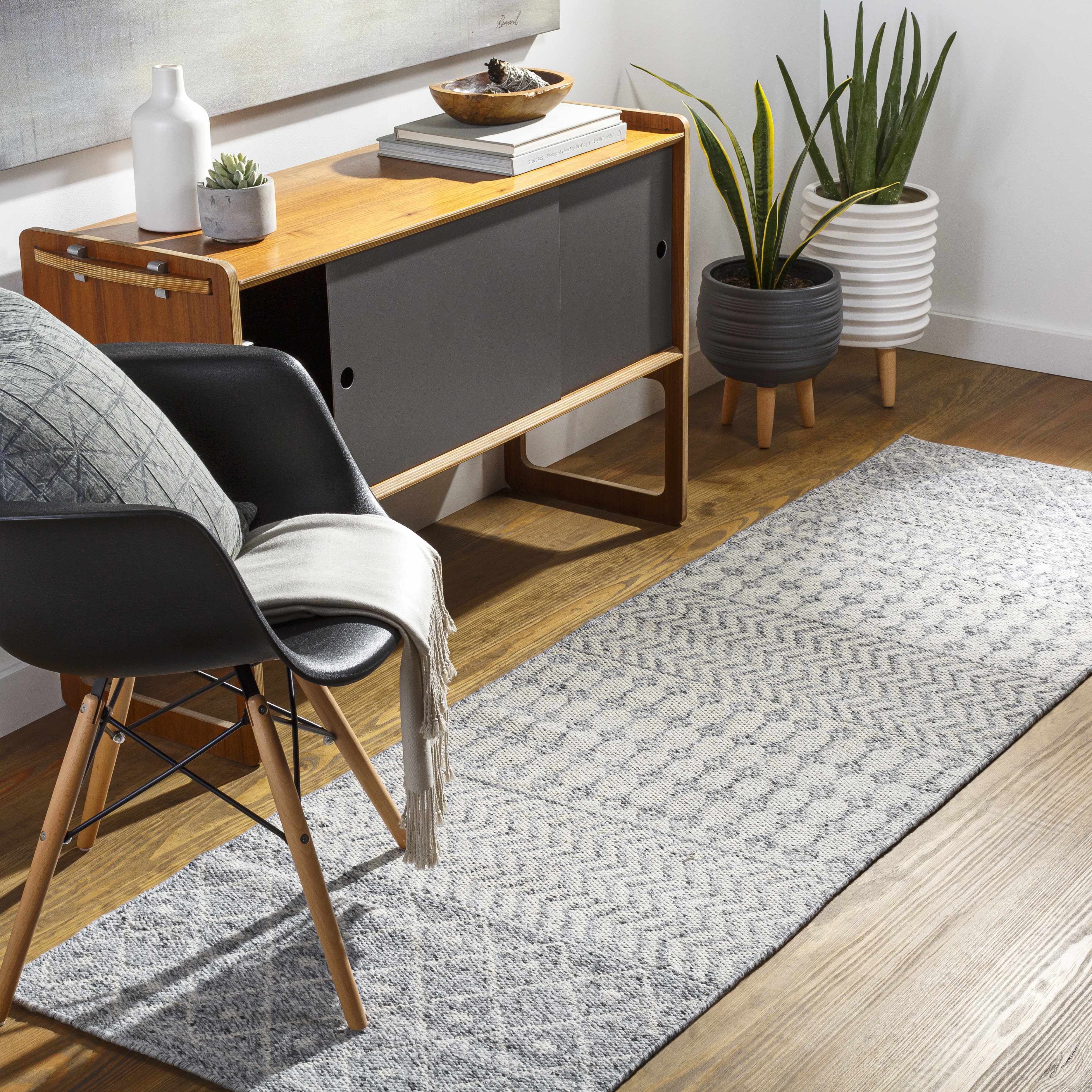 Seafield Indoor & Outdoor Rug - Clearance - Image 3