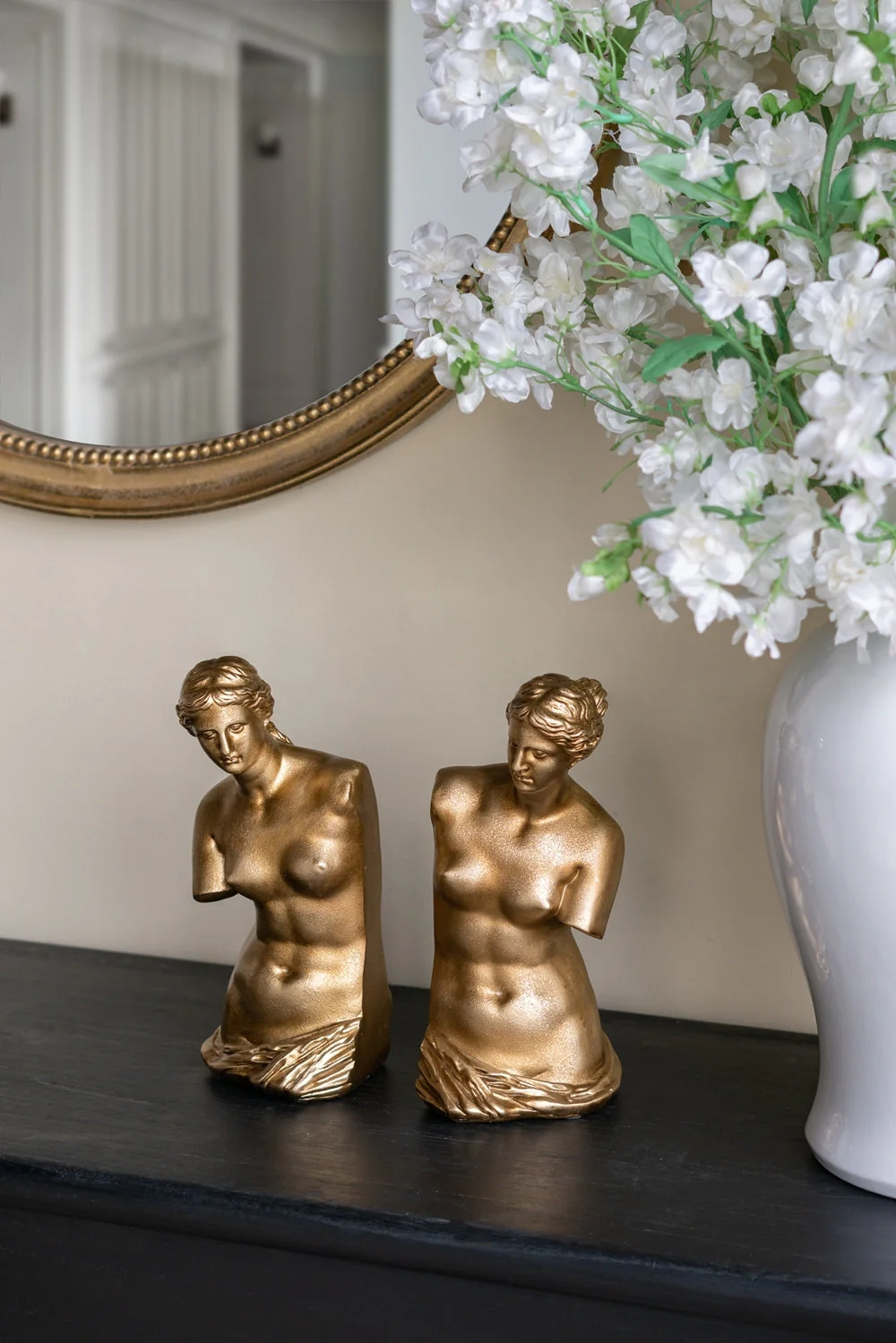 Set of 2 4.5x5x10' Venus de Milo Bust Bookends with Gold Finish - Image 6