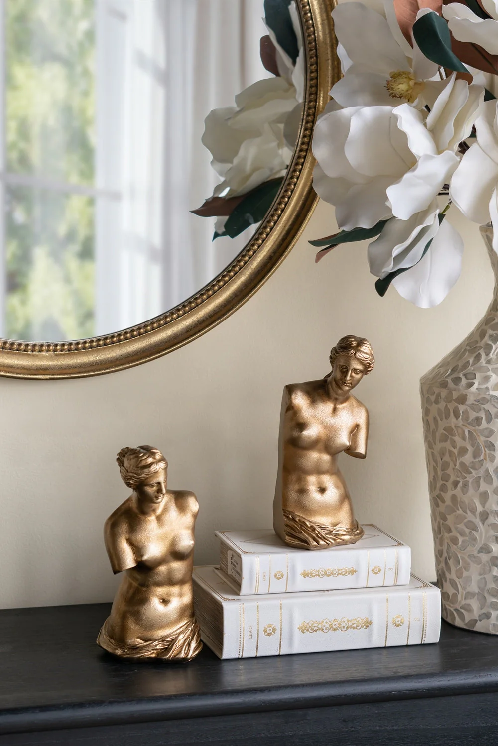 Set of 2 4.5x5x10' Venus de Milo Bust Bookends with Gold Finish - Image 7