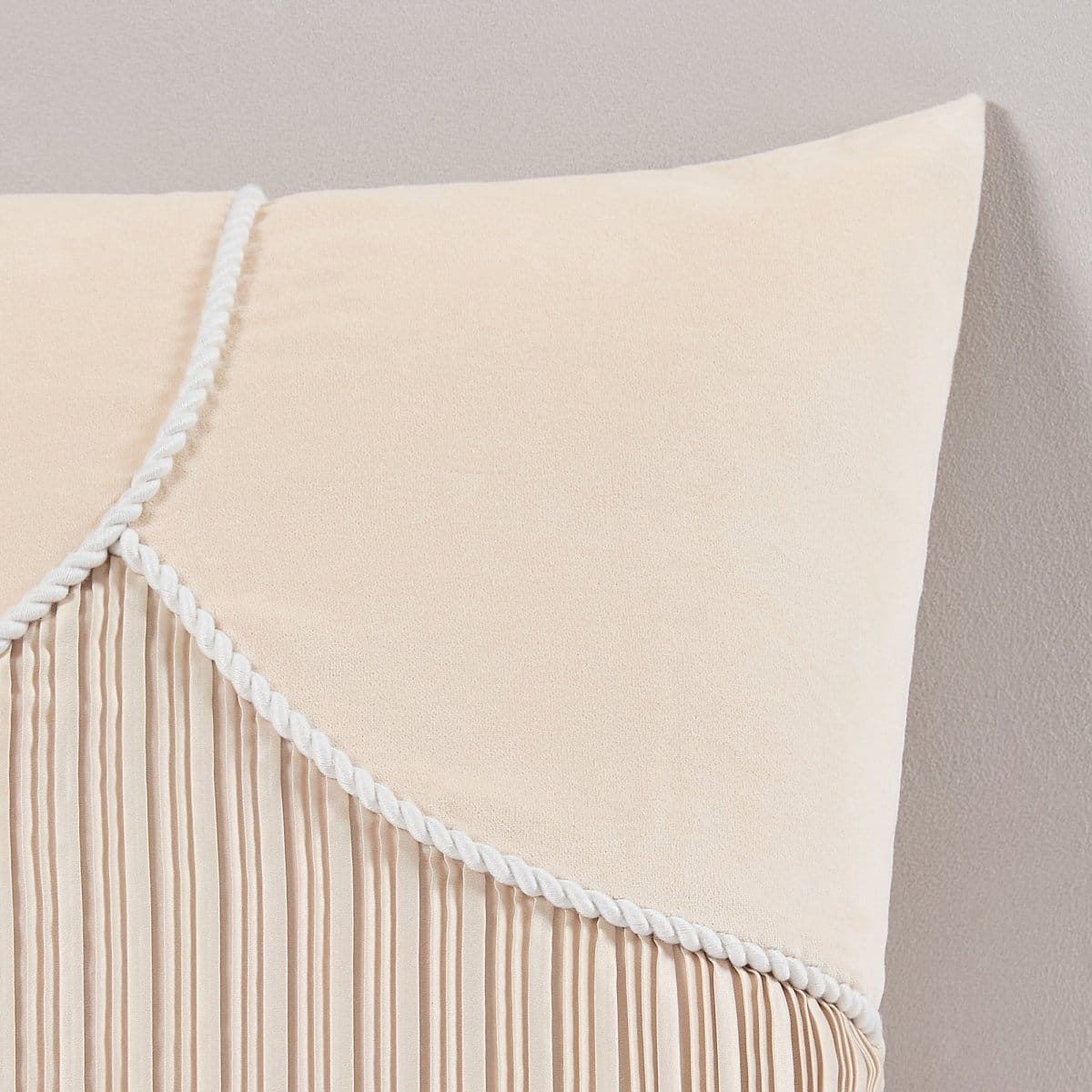 Seta Decorative Pillow Cover - Image 4