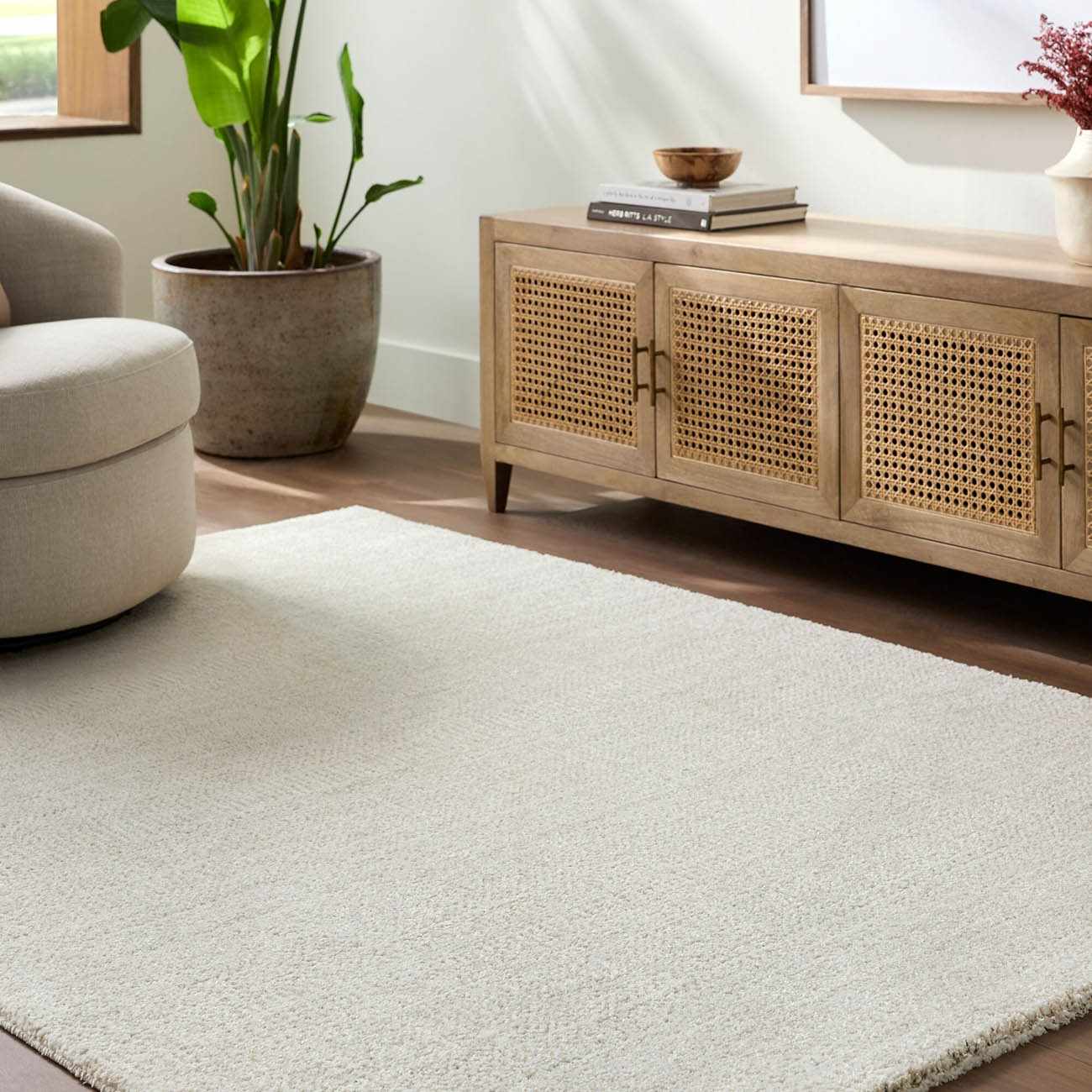 Sezja White Luxe Area Rug - Image 2
