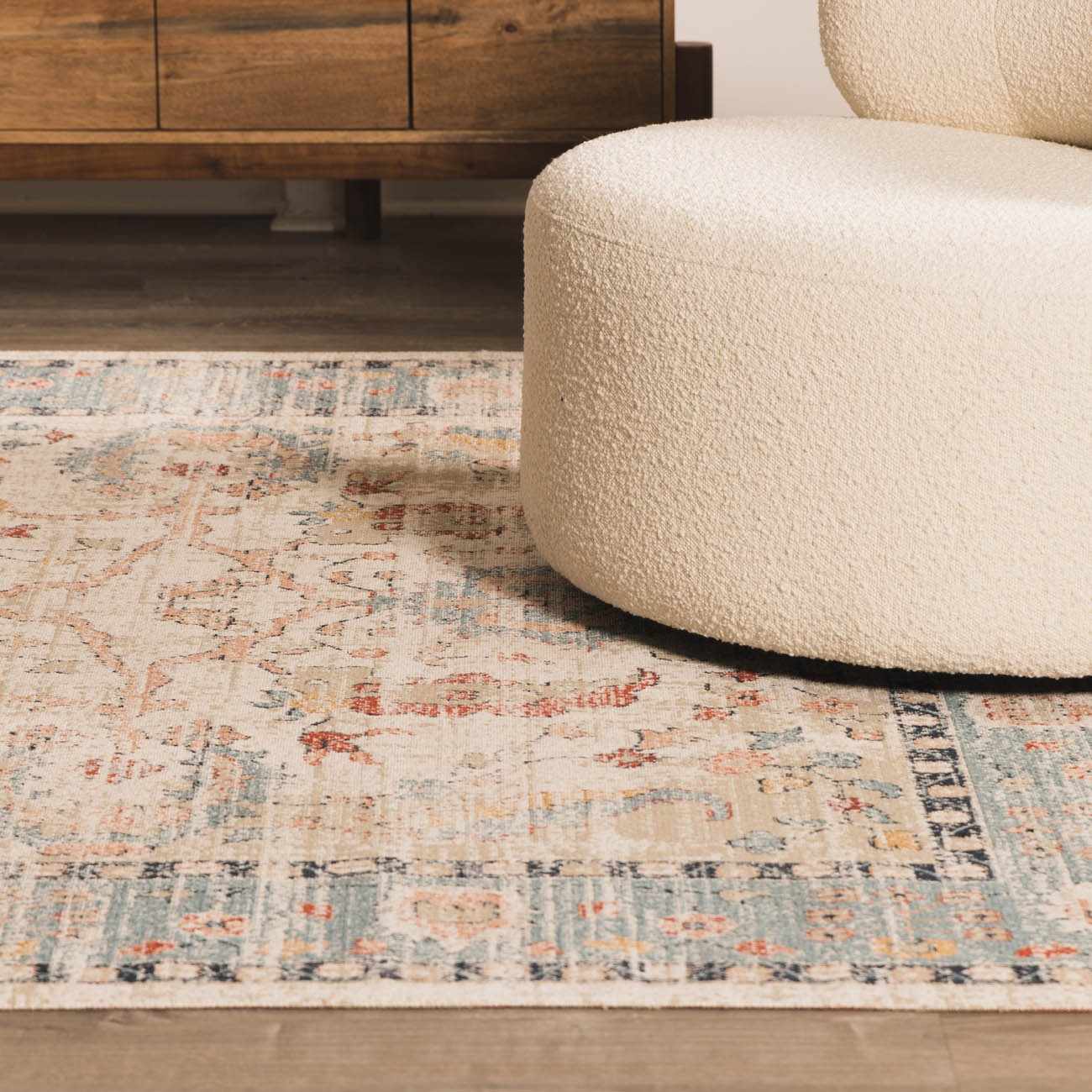 Shafter Traditional Outdoor Area Rug - Image 4