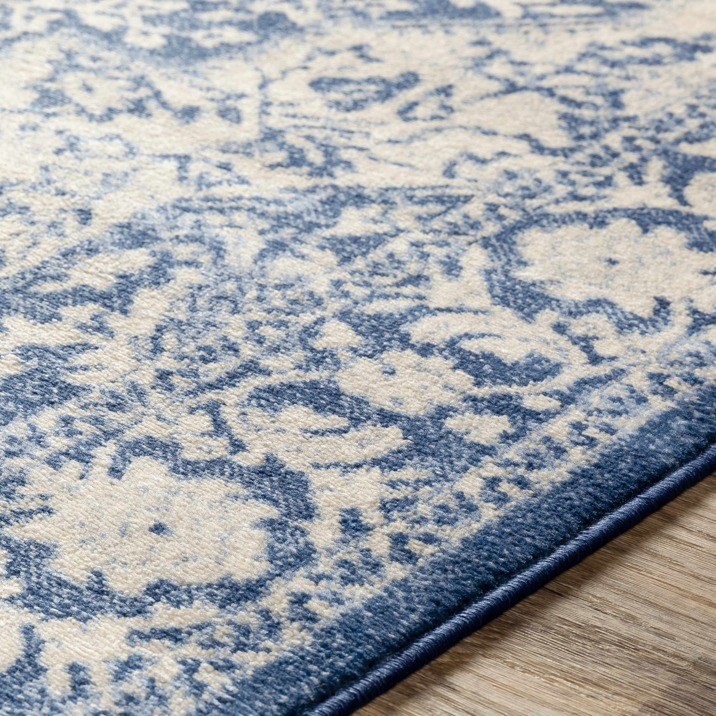 Shavertown Blue Traditional Area Rug - Clearance - Image 5