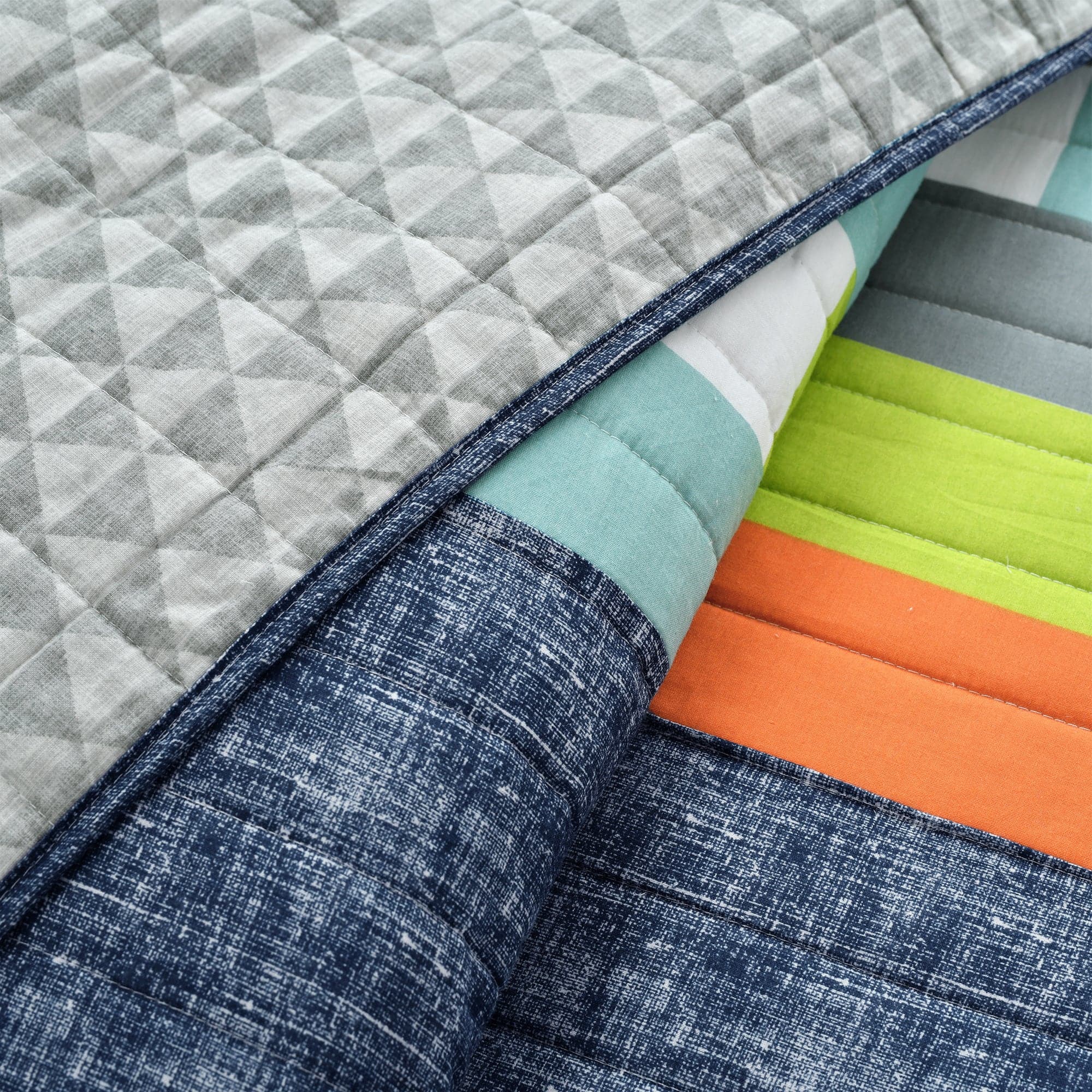 Shelly Stripe Quilt Set - Image 8