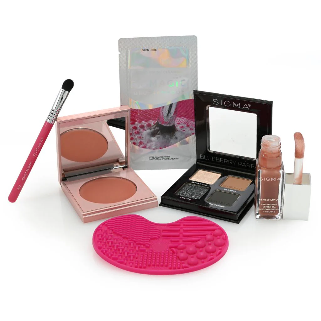 Sigma Beauty Essentials Collection Glowing Gift Set - Image 2
