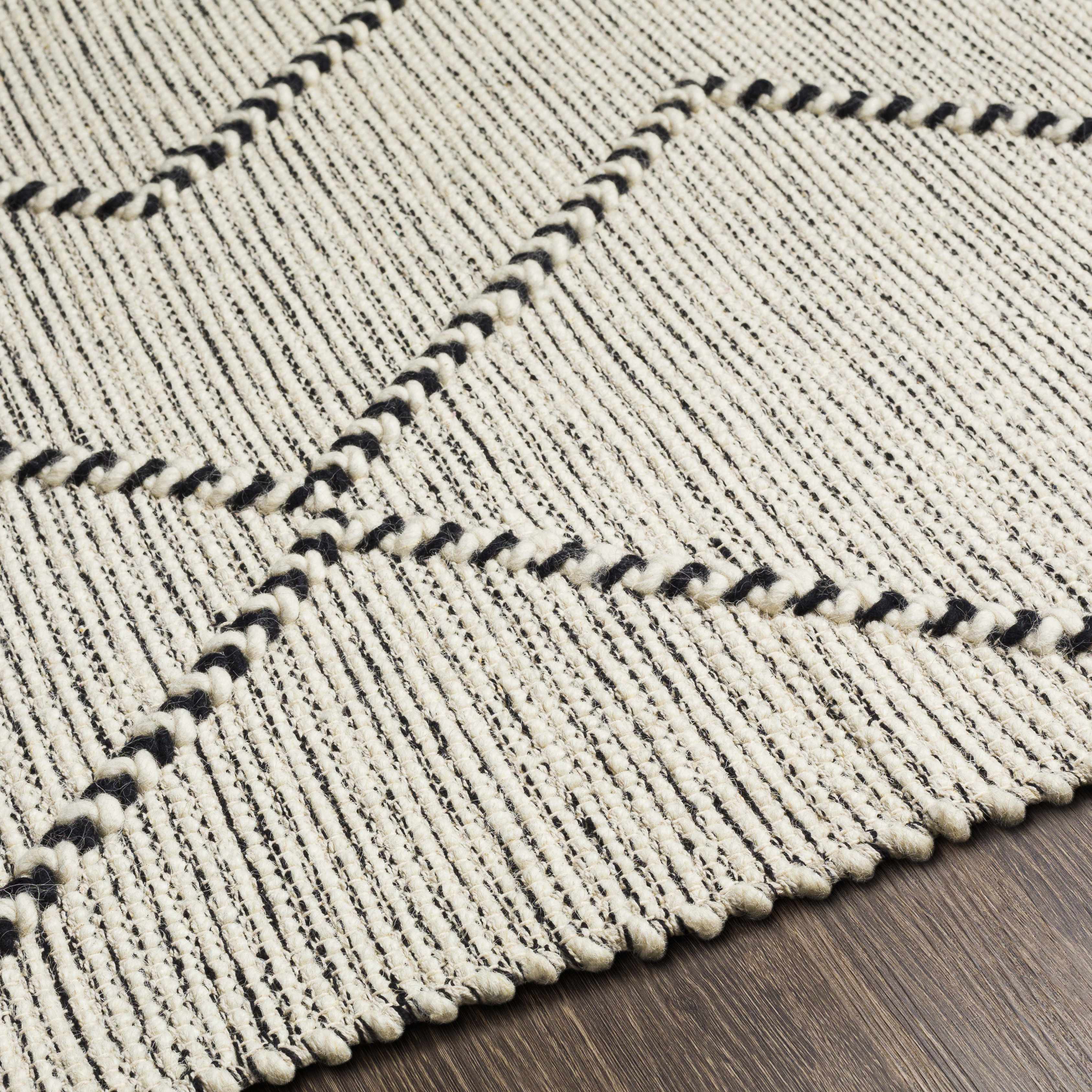 Siguinon Area Rug - Clearance - Image 4