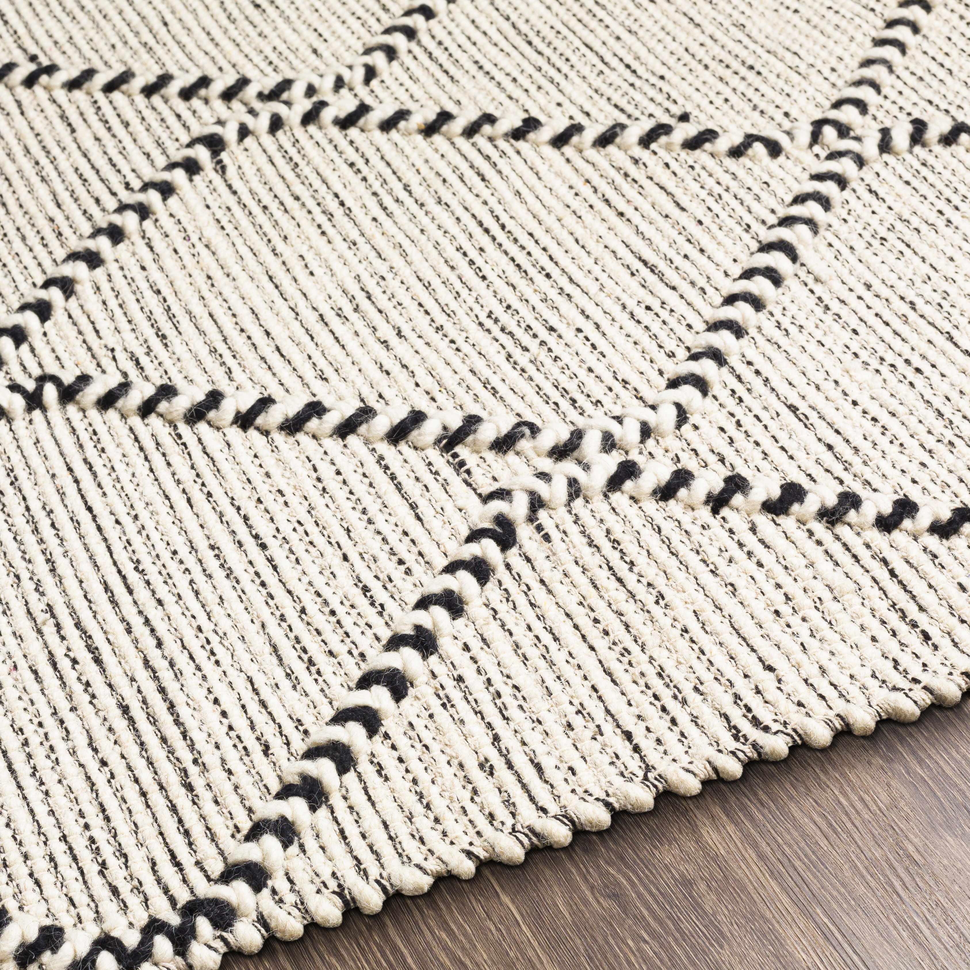 Siyabuswa Area Rug - Clearance - Image 4