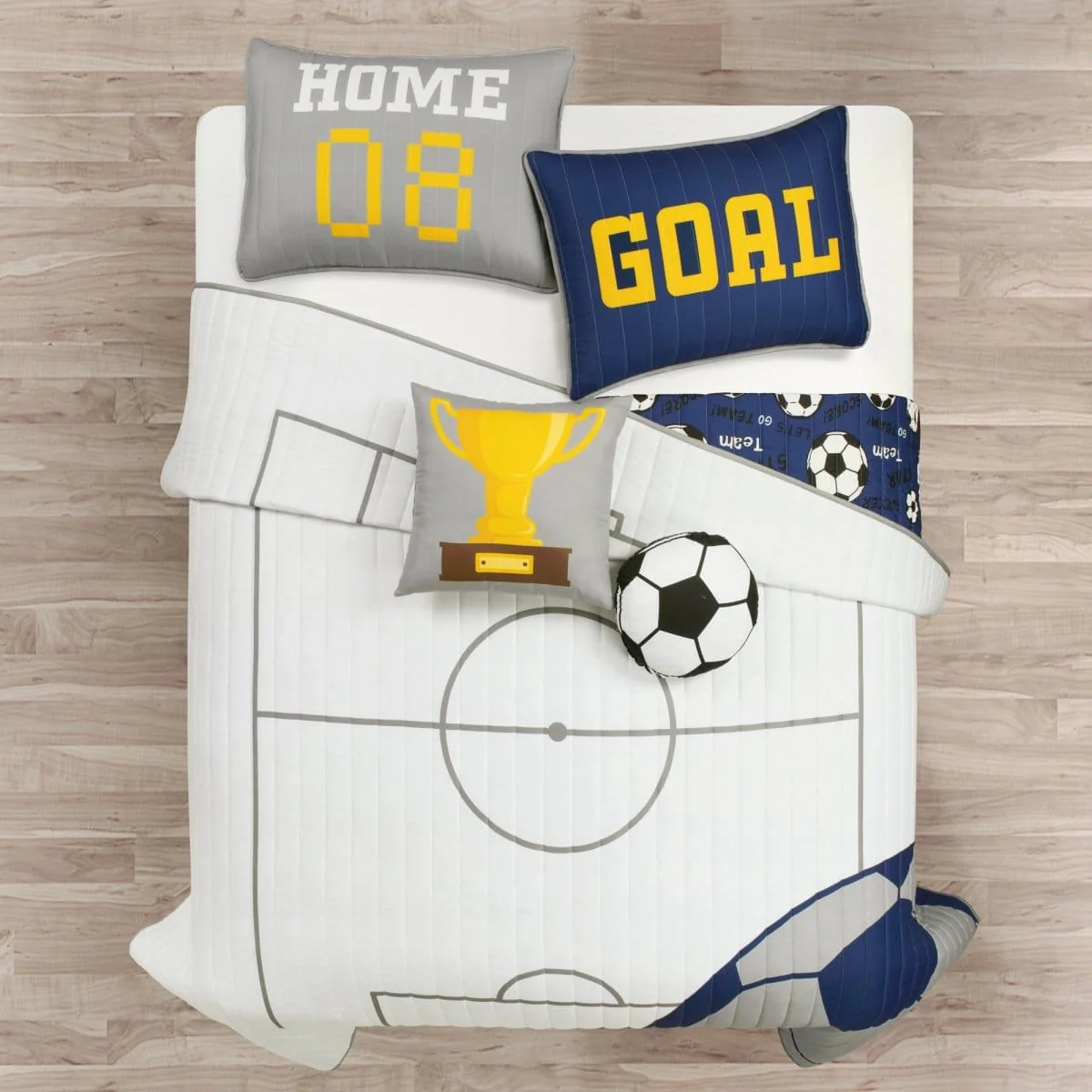 Soccer Game Reversible Quilt Set - Image 11