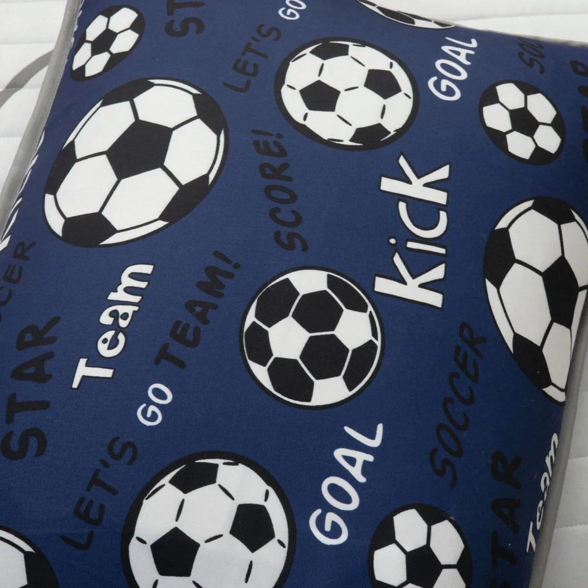 Soccer Game Reversible Quilt Set - Image 16