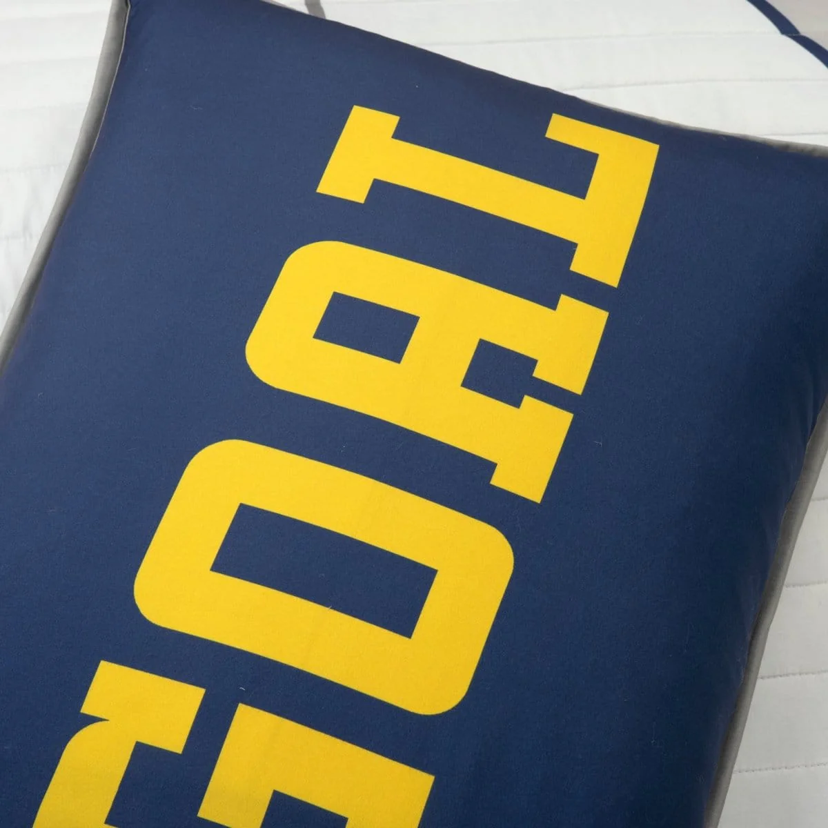 Soccer Game Reversible Quilt Set - Image 6