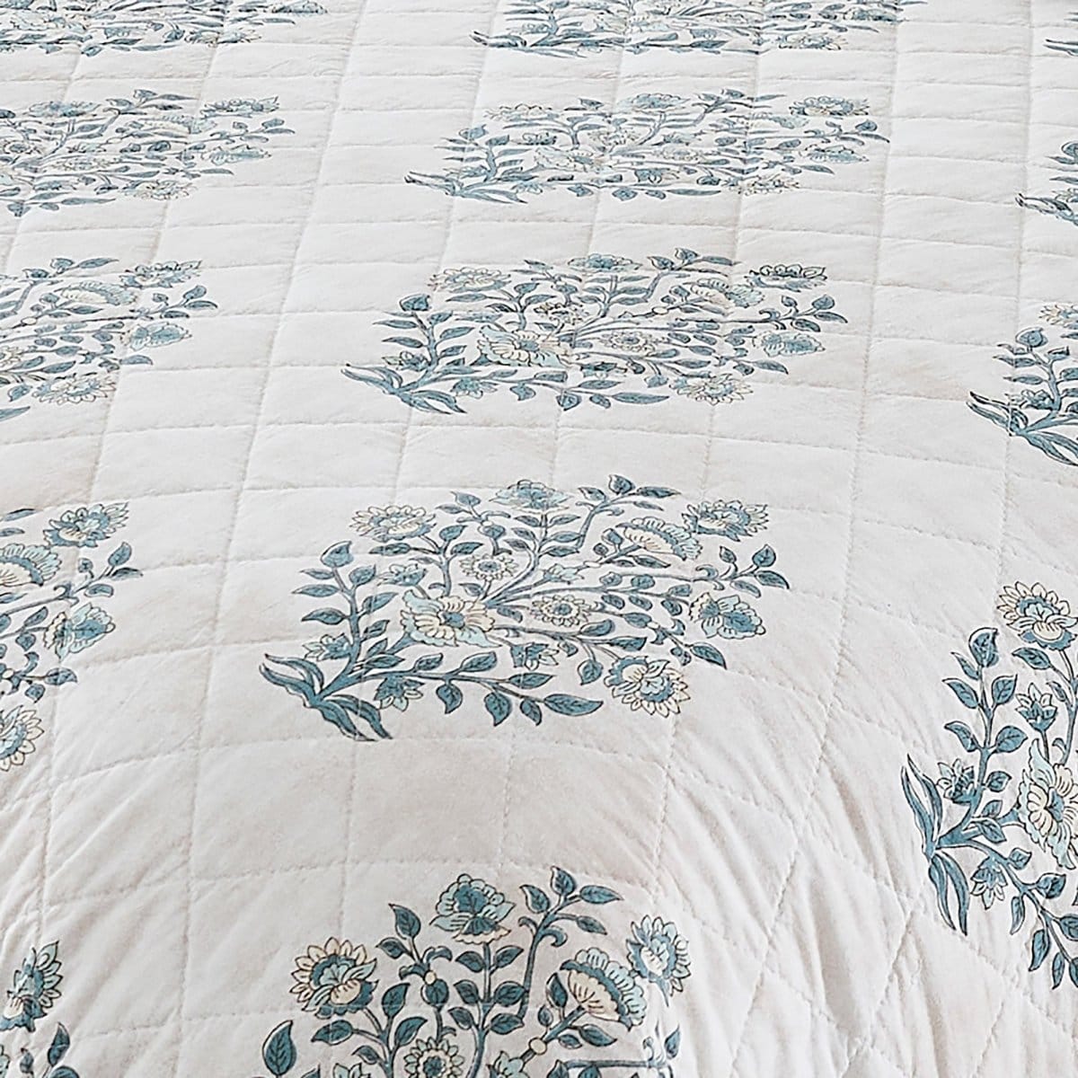 Sofia Flower Block Bouquet Reversible Cotton Quilt 3Pc Set - Image 13