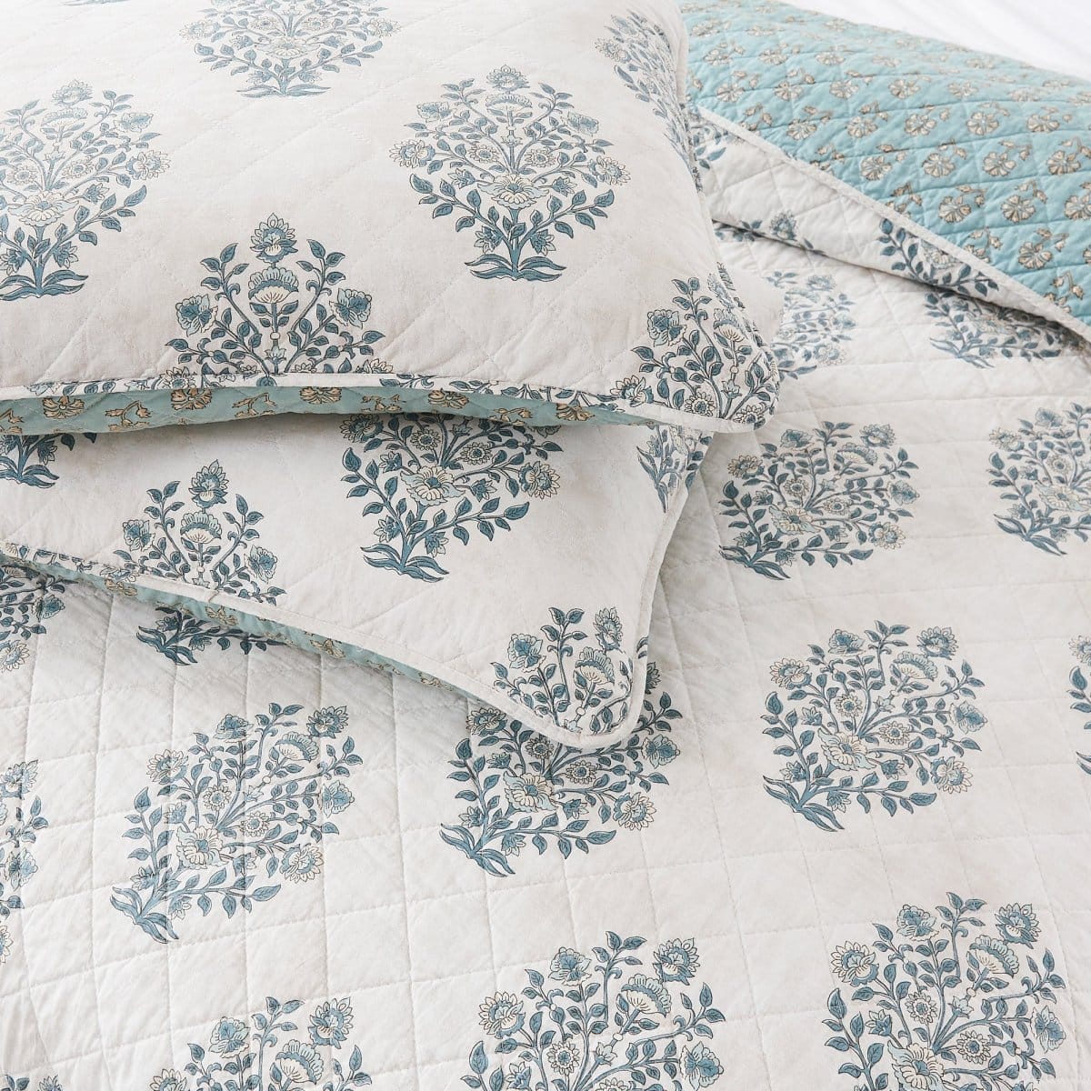 Sofia Flower Block Bouquet Reversible Cotton Quilt 3Pc Set - Image 15