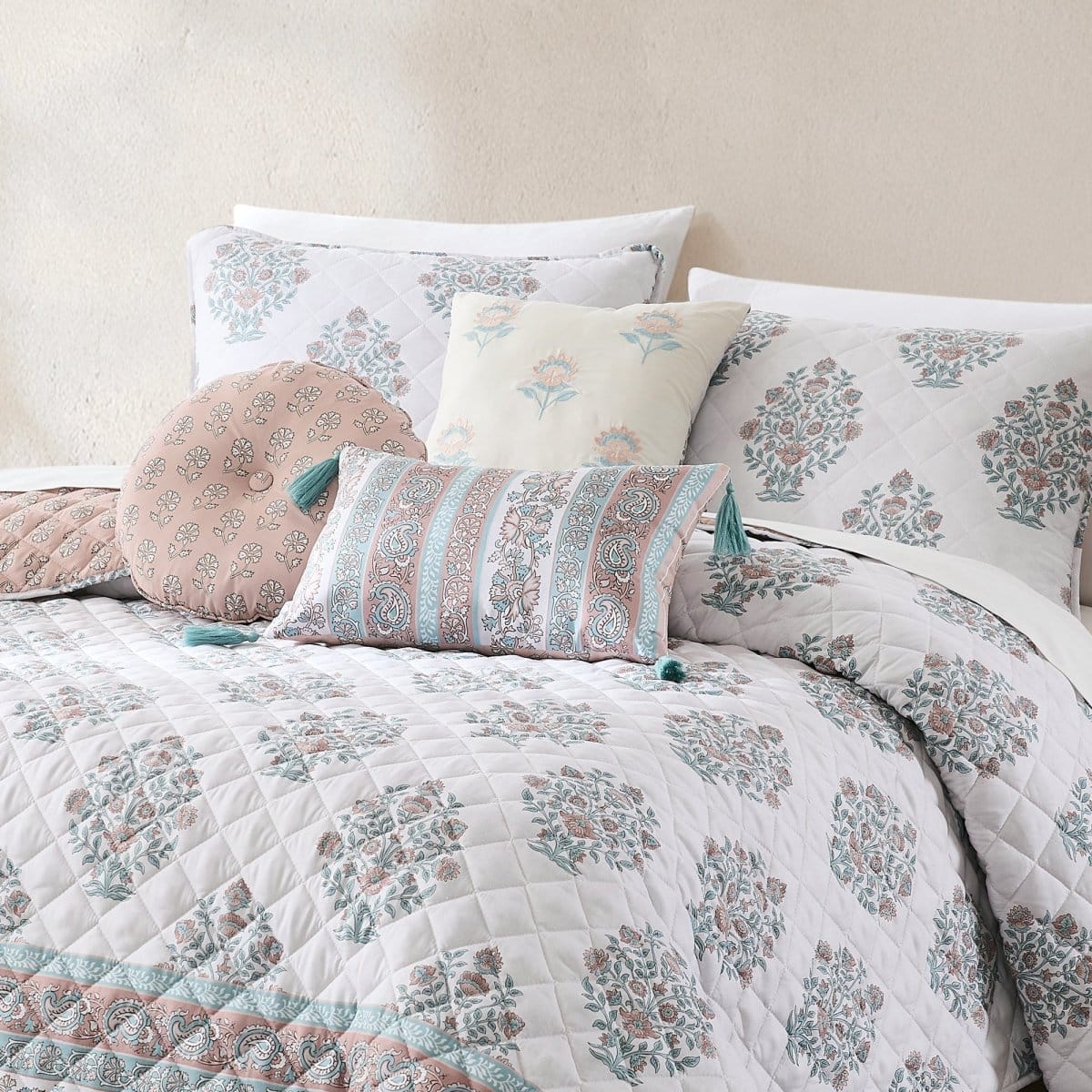 Sofia Flower Block Bouquet Reversible Quilt 6Pc Set - Image 2